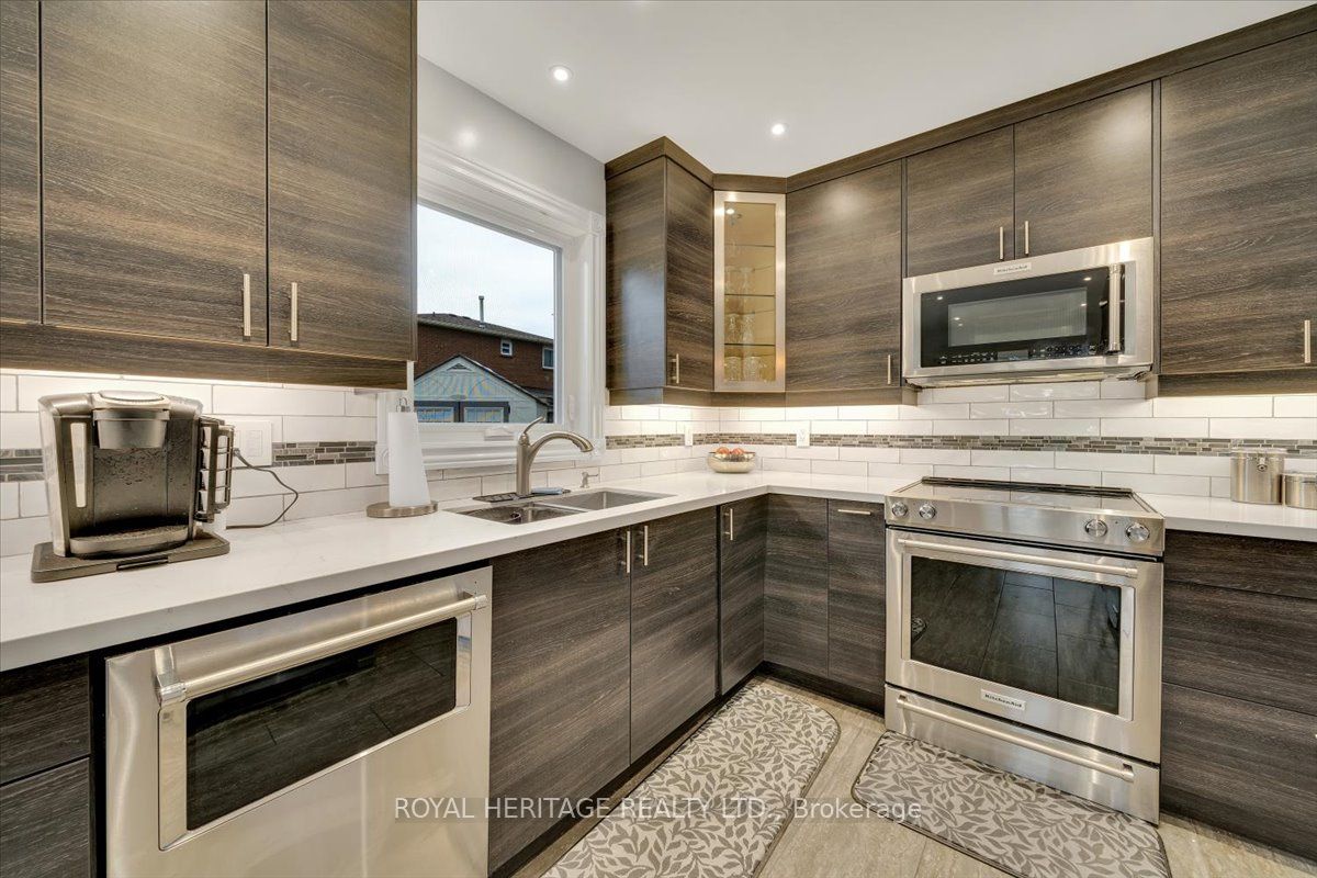 107 Clayton Crescent