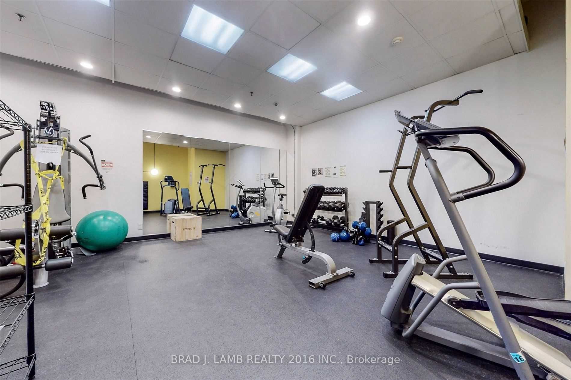 233 Carlaw Avenue #410