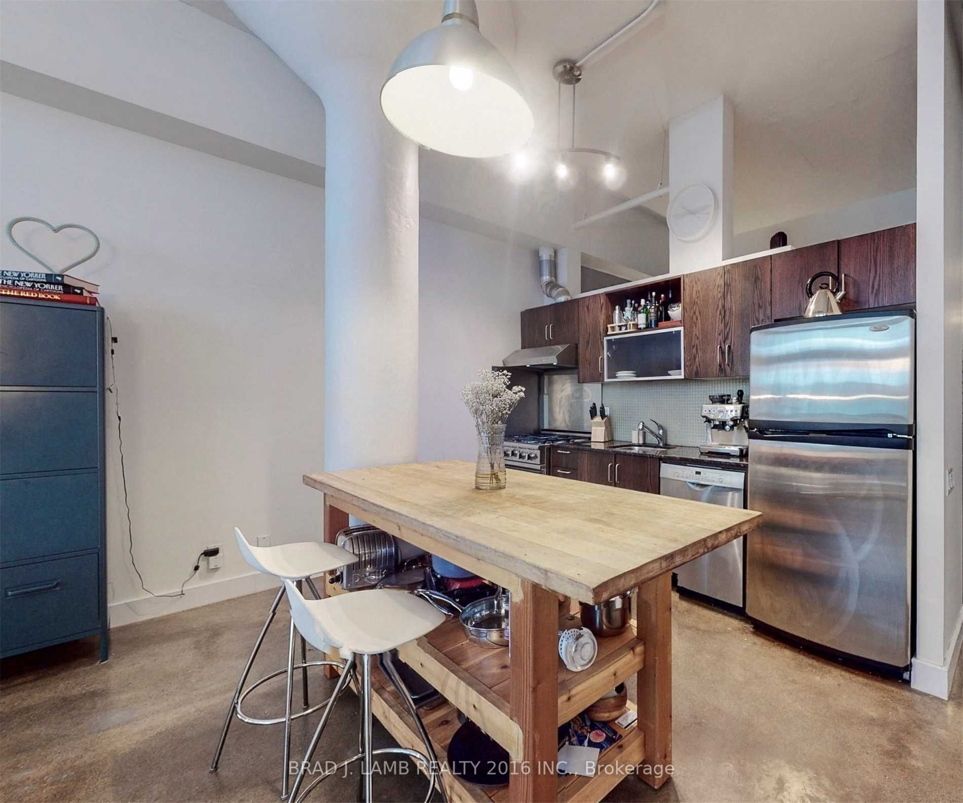 233 Carlaw Avenue #410