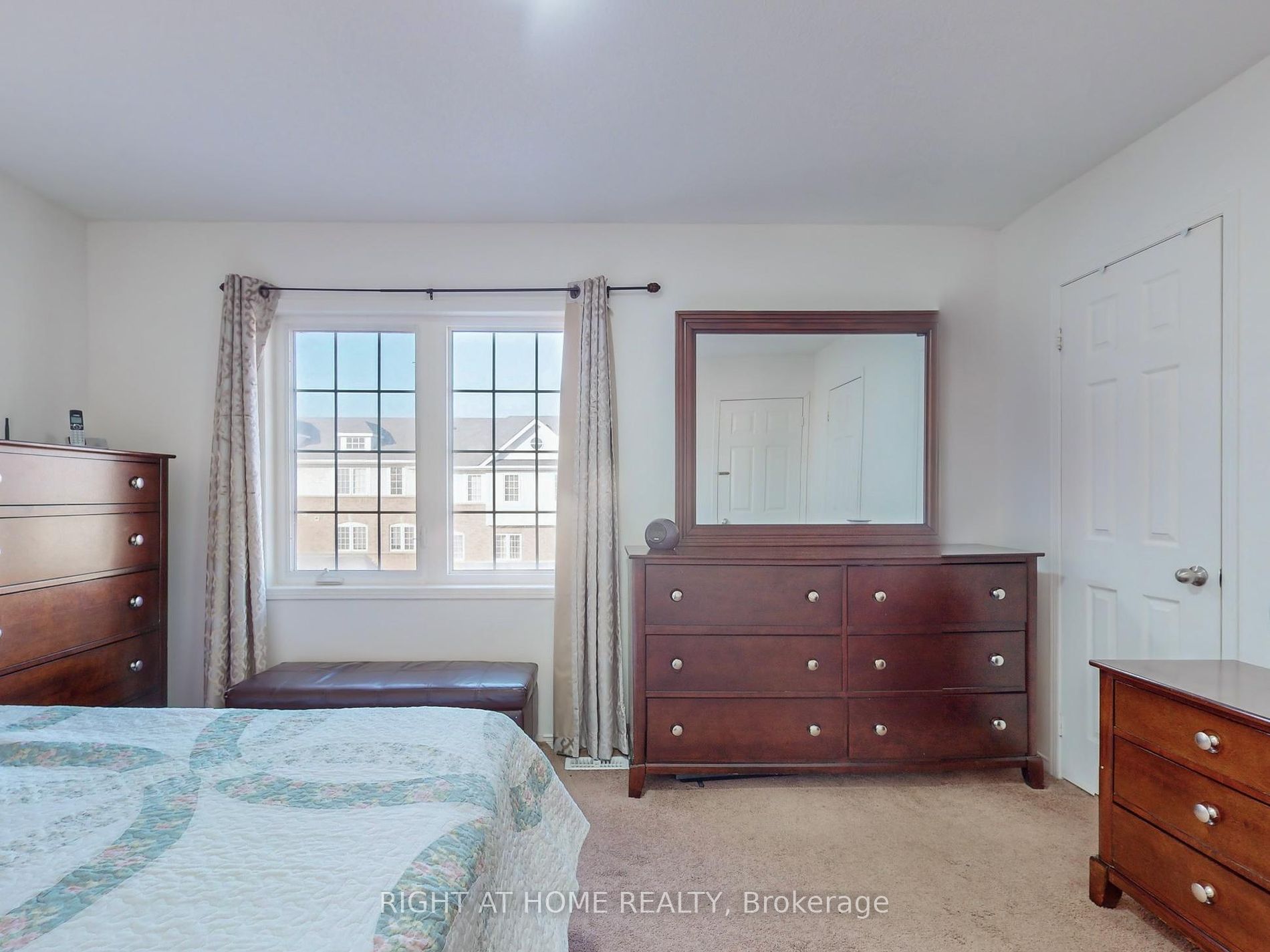 15 Blunden Road
