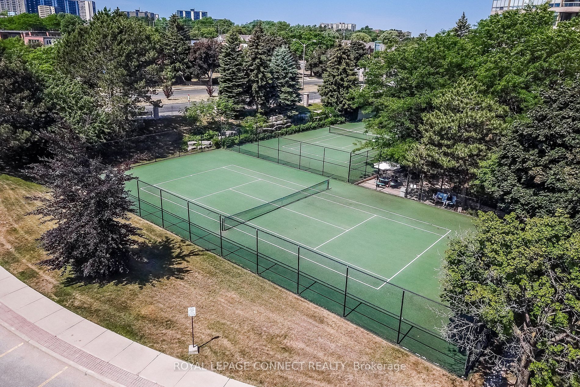 20 Guildwood Parkway #706