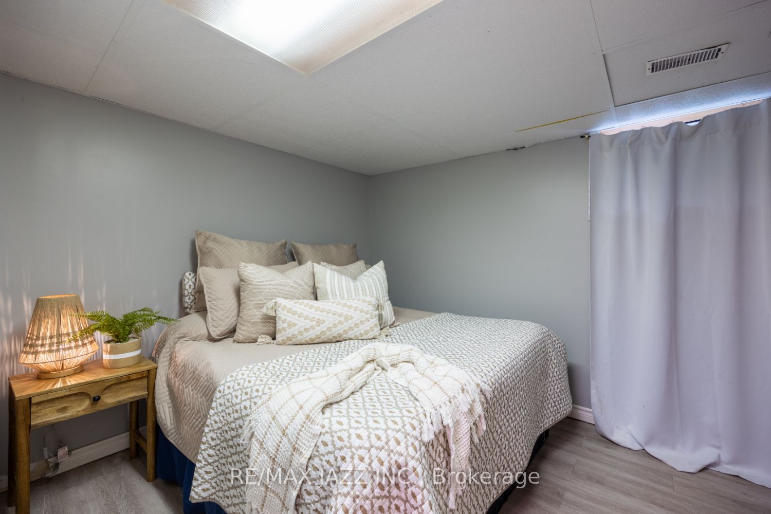 22 Roser Cres