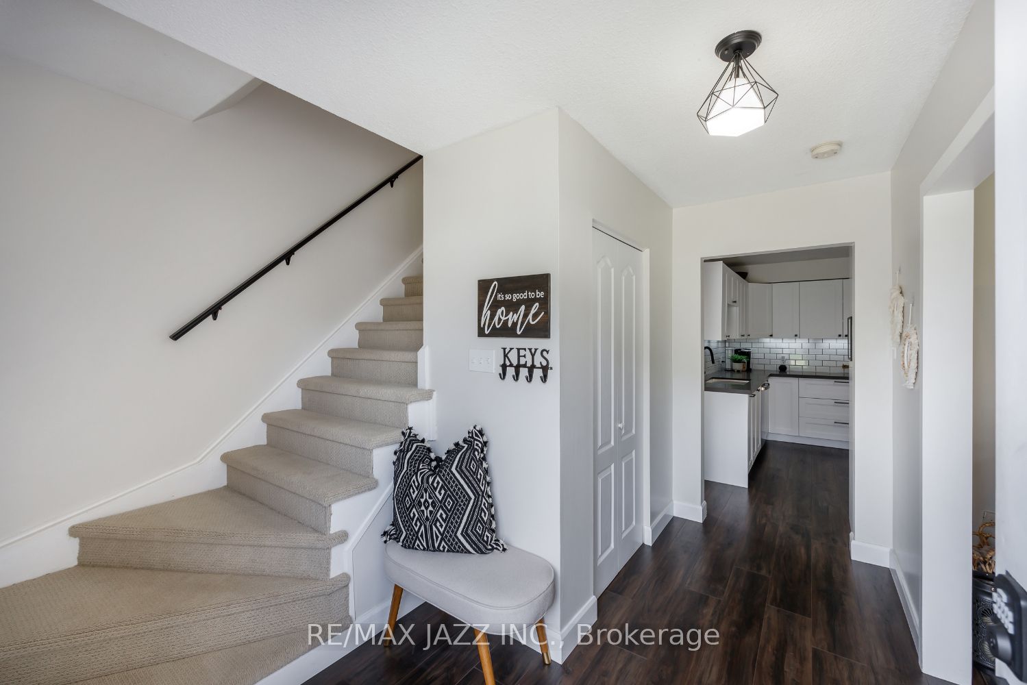 22 Roser Cres