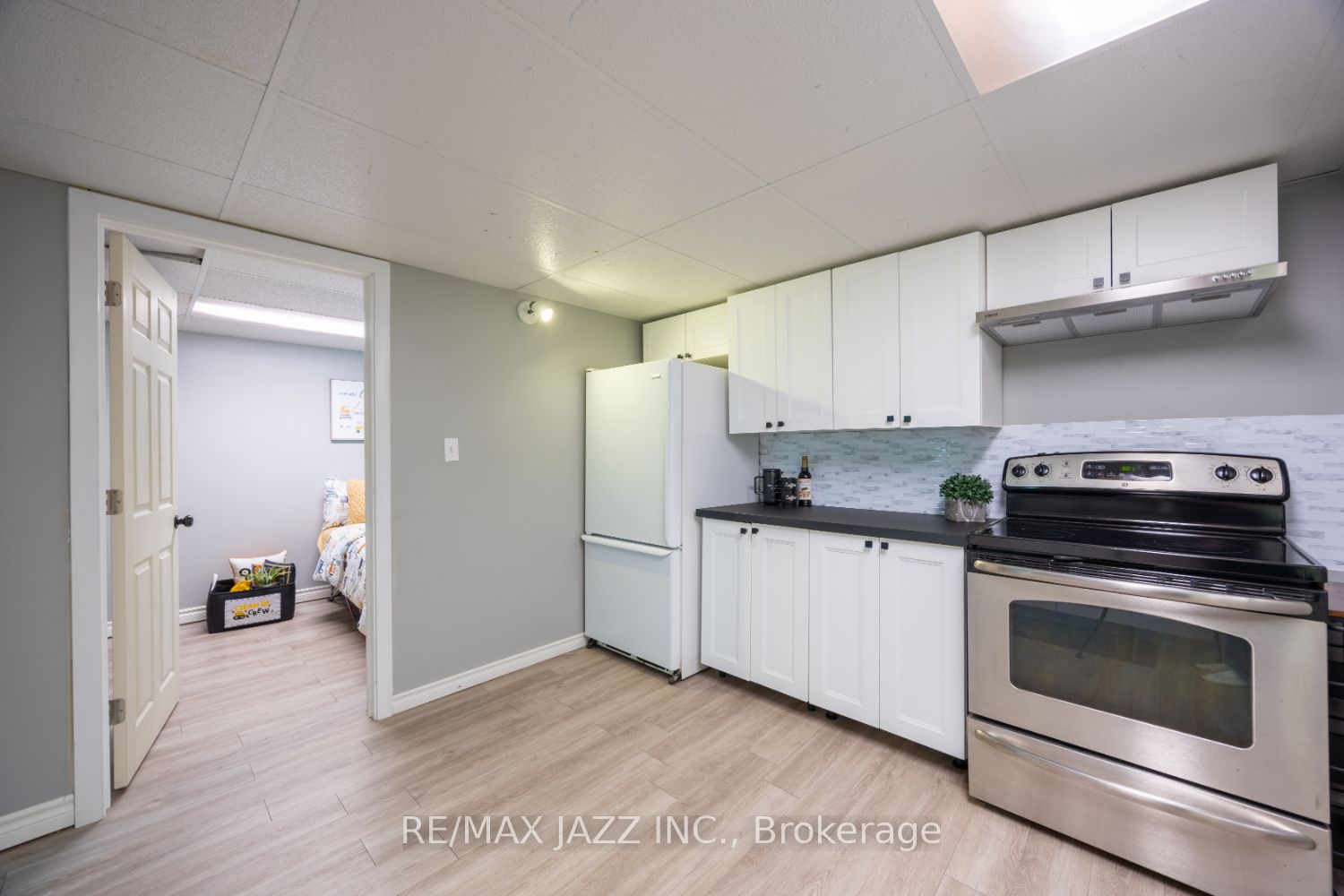 22 Roser Cres