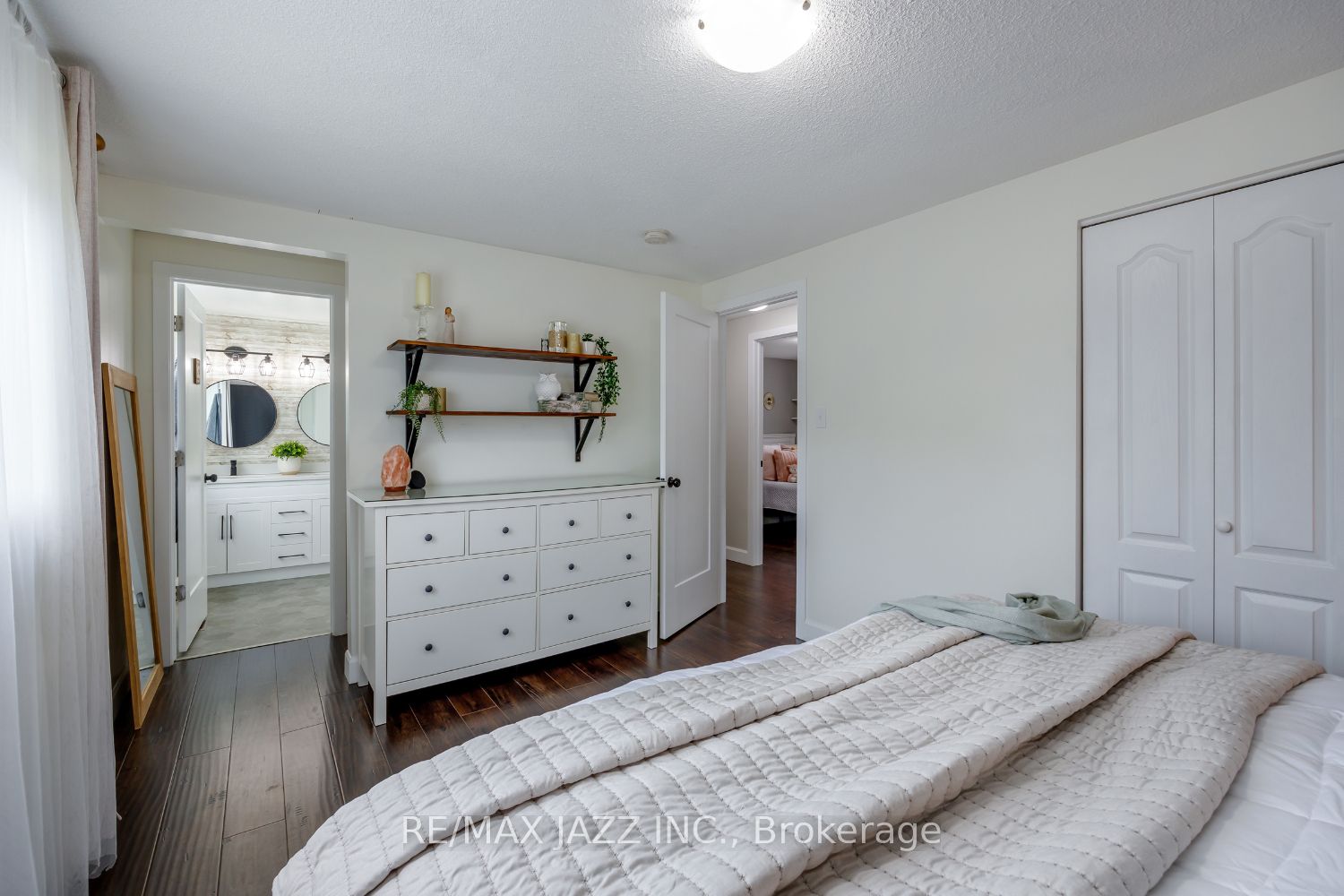 22 Roser Cres