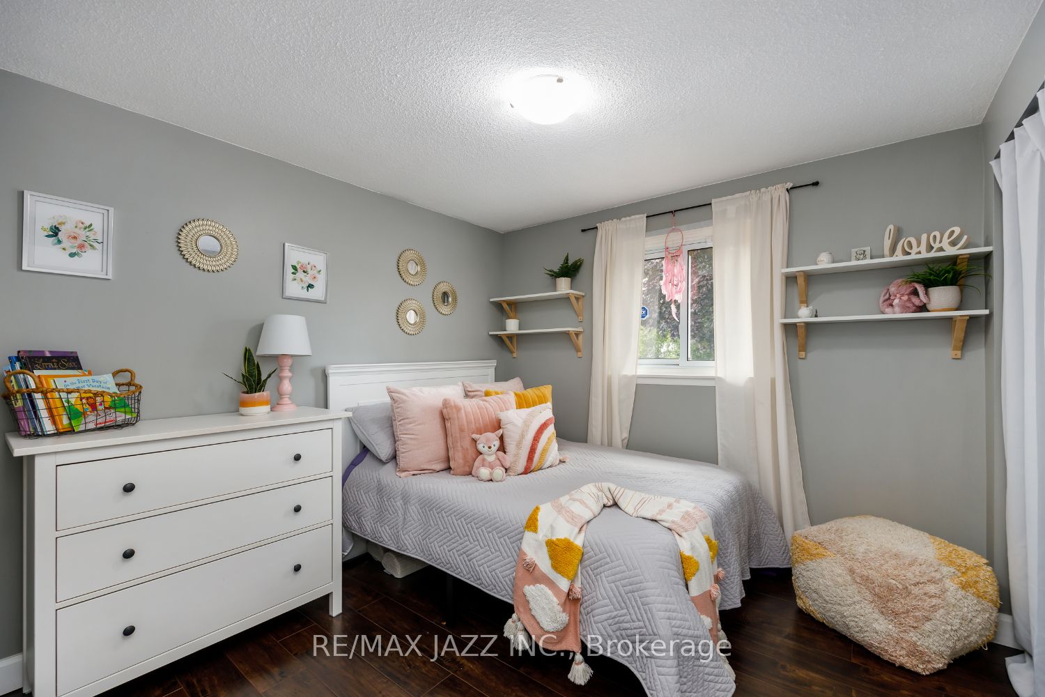 22 Roser Cres
