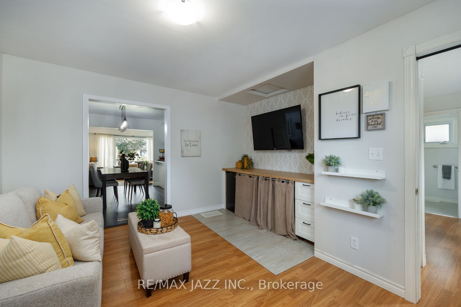 22 Roser Cres