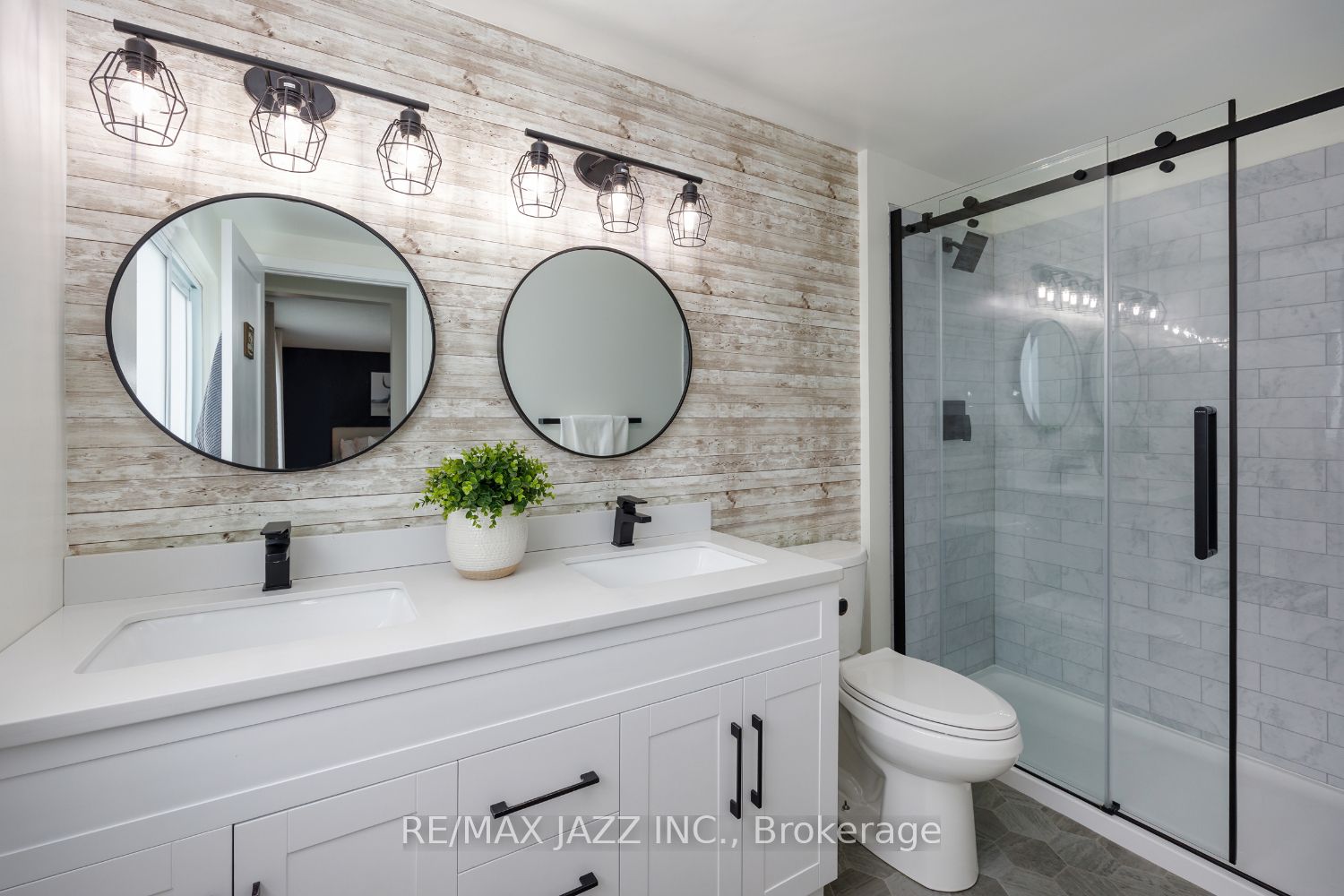 22 Roser Cres