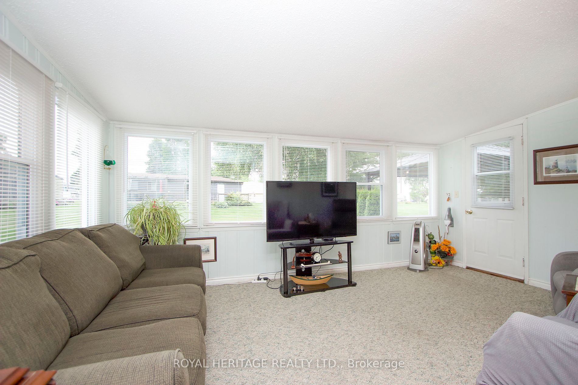 6 The Cove Rd