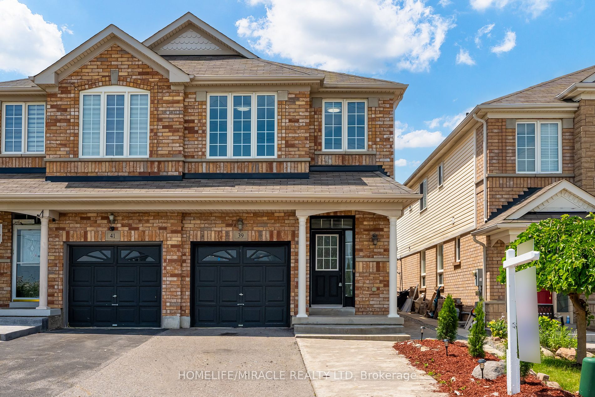 39 Tozer Crescent