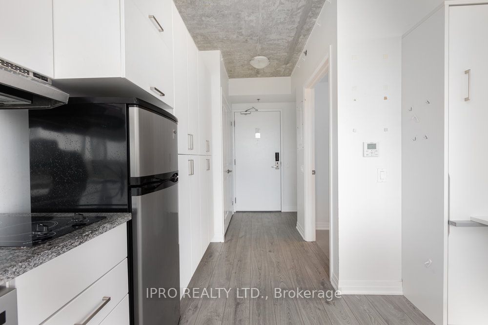 1900 Simcoe Street N, #417