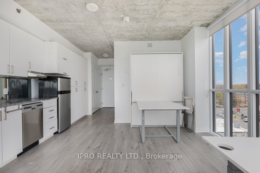 1900 Simcoe Street N, #417