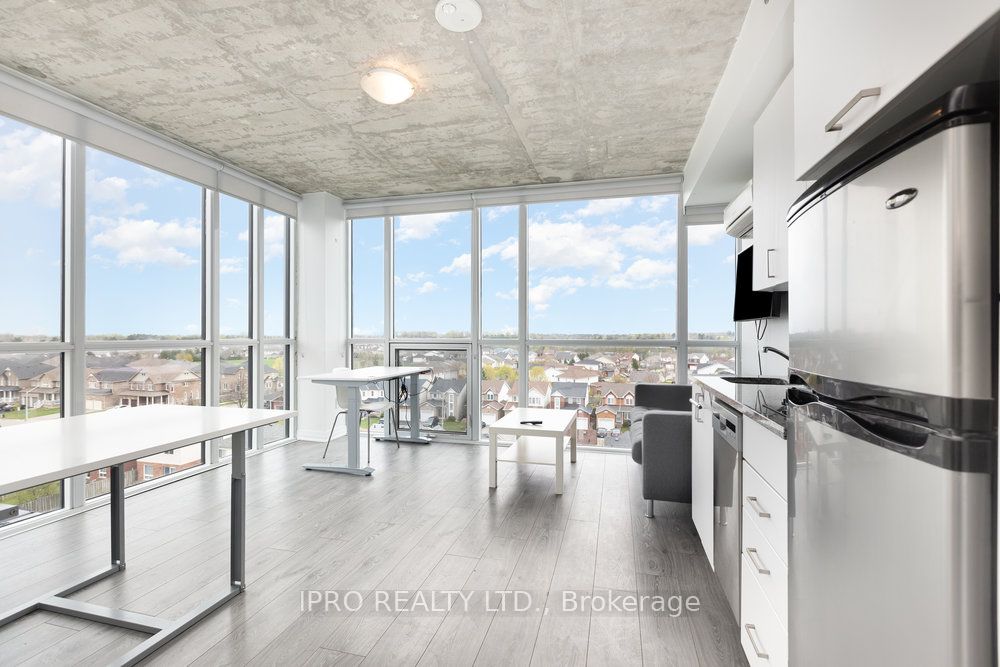 1900 Simcoe Street N, #417