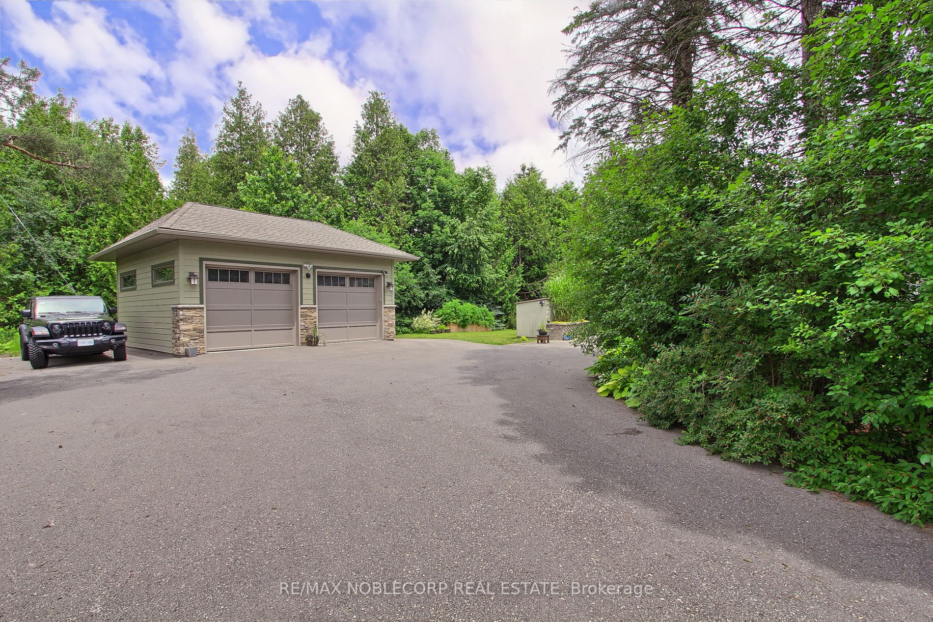 11201 Lake Ridge Road