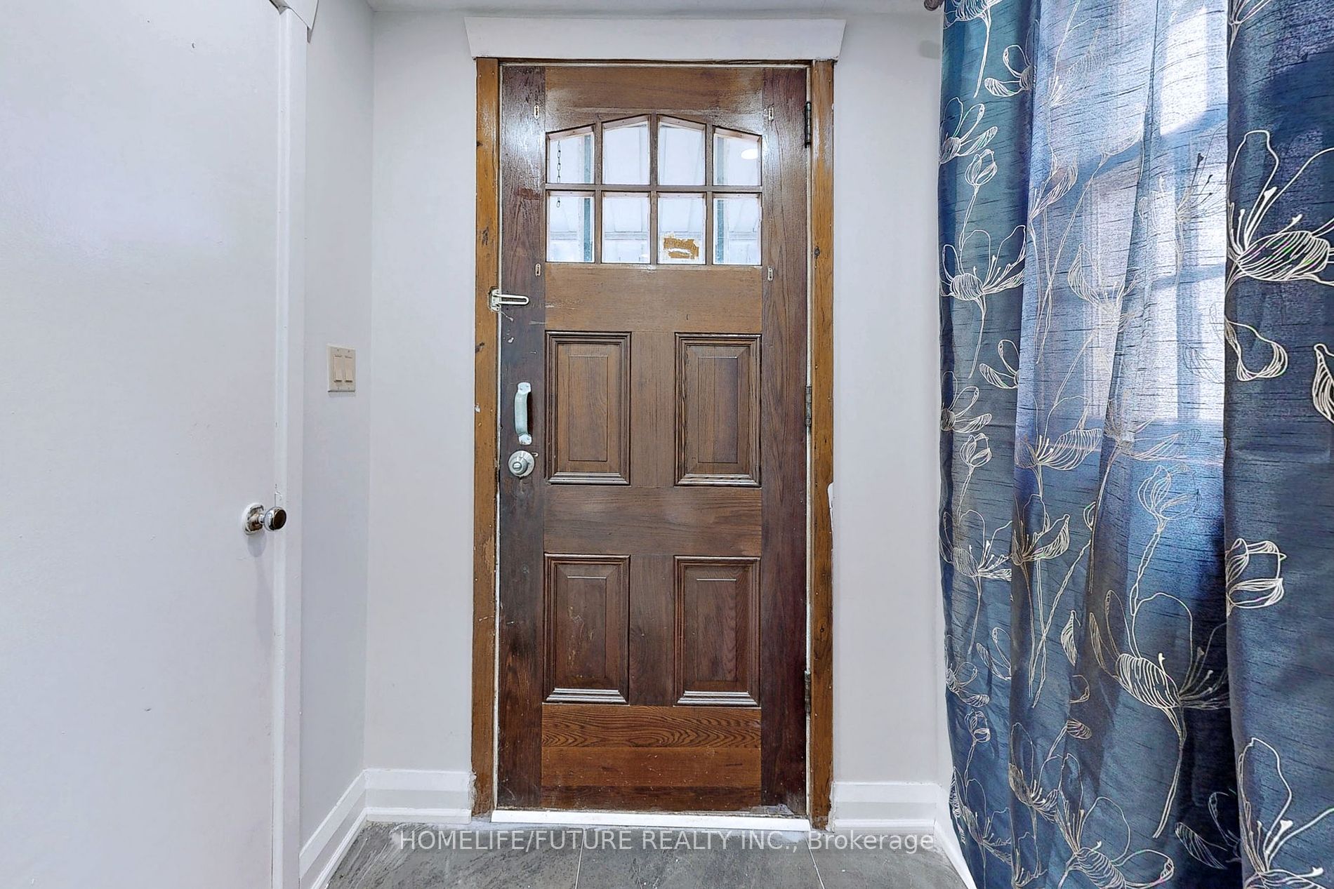 1496 Simcoe Street N