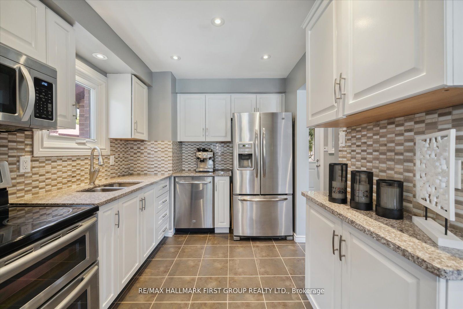 49 Fisher Crescent