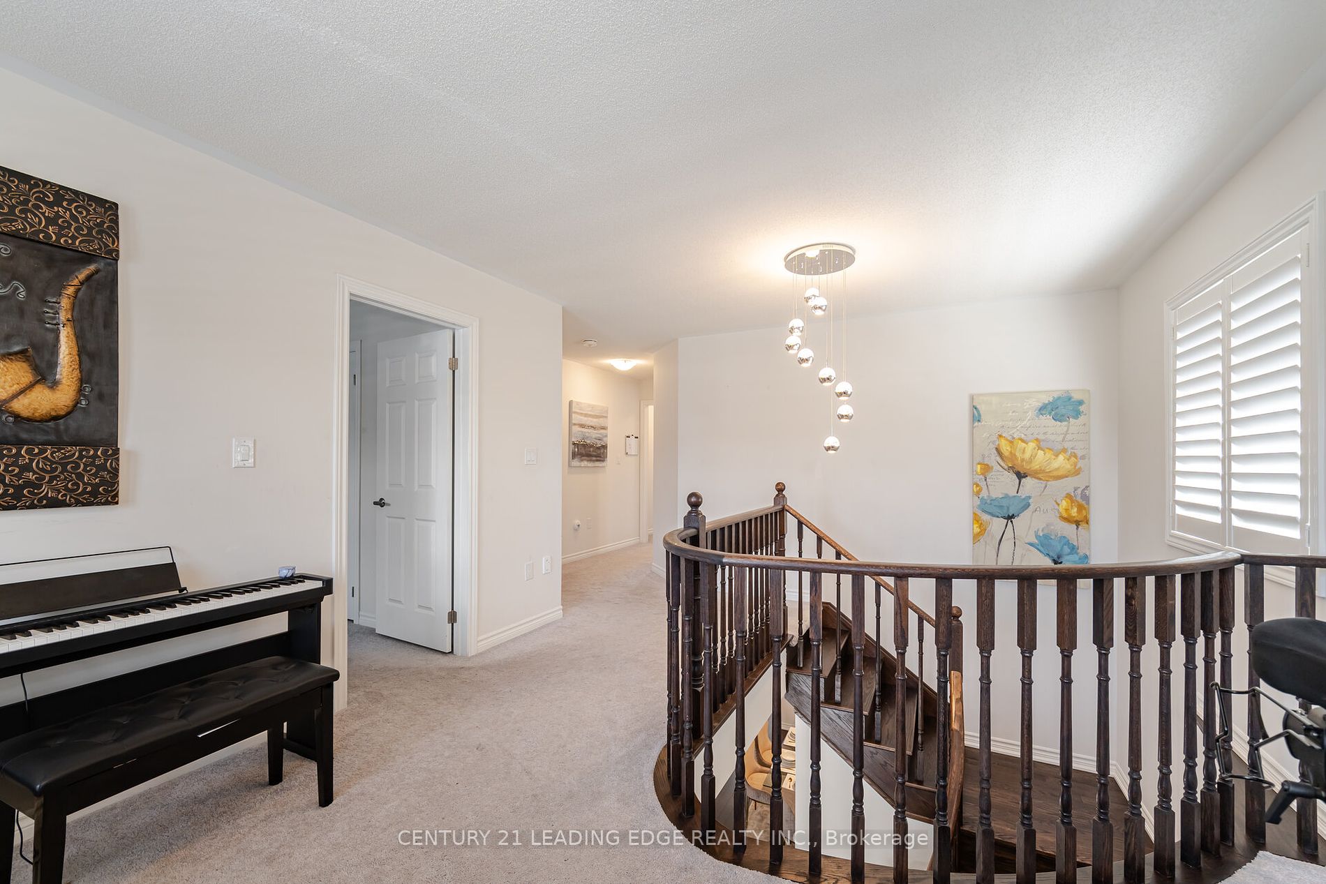 295 Northglen Boulevard