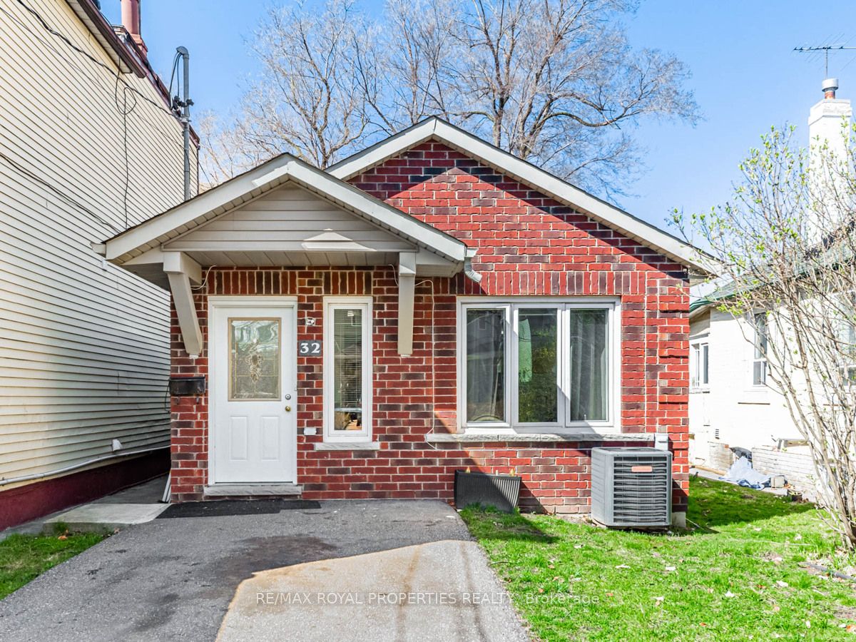 32 St Dunstan Drive
