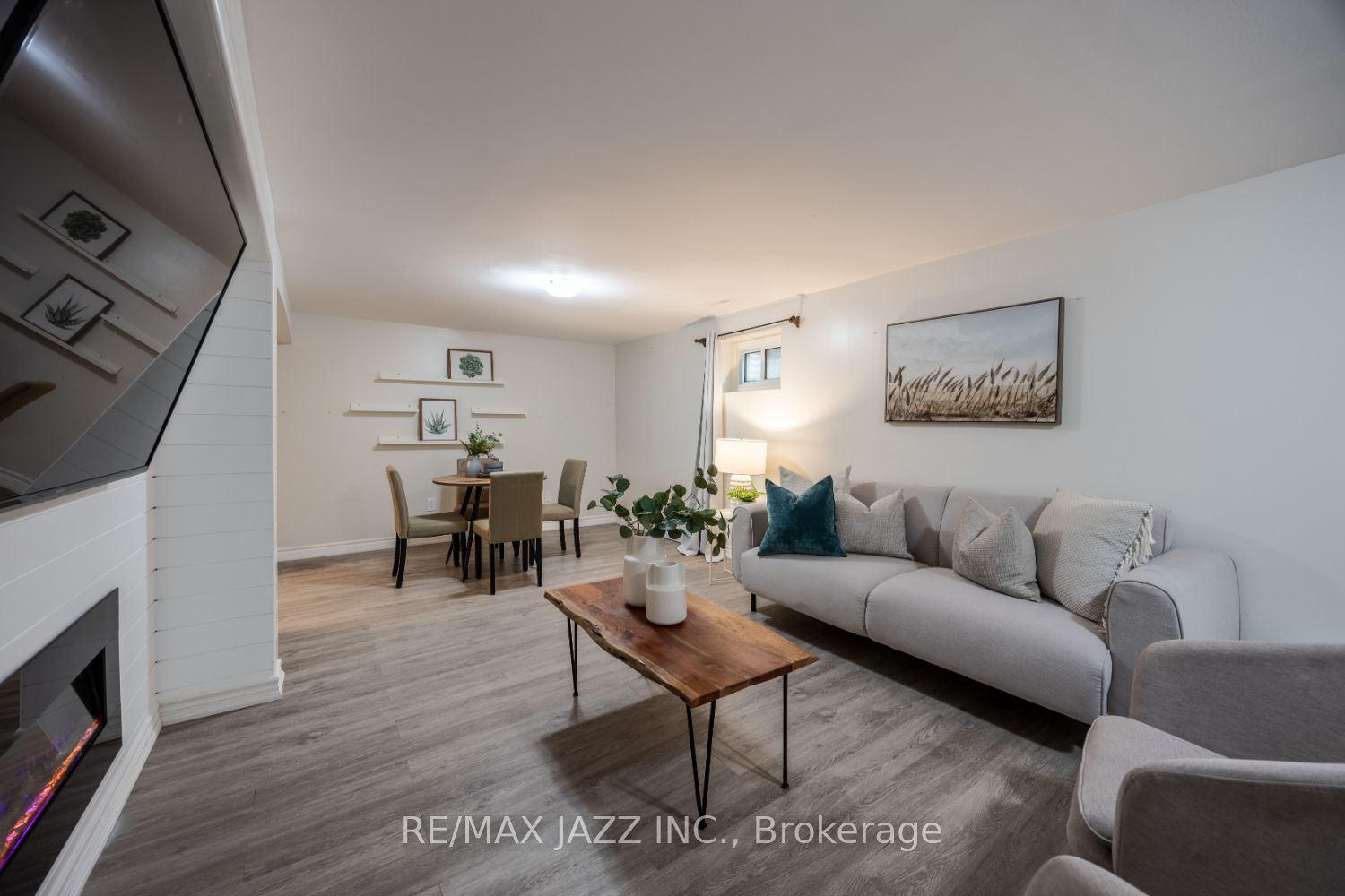 22 Roser Cres
