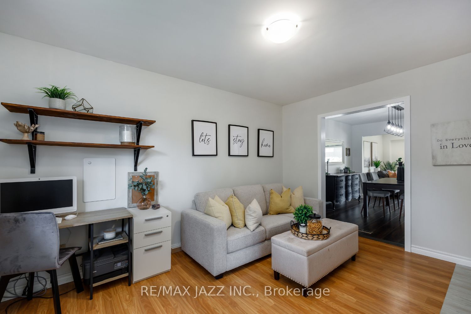 22 Roser Cres
