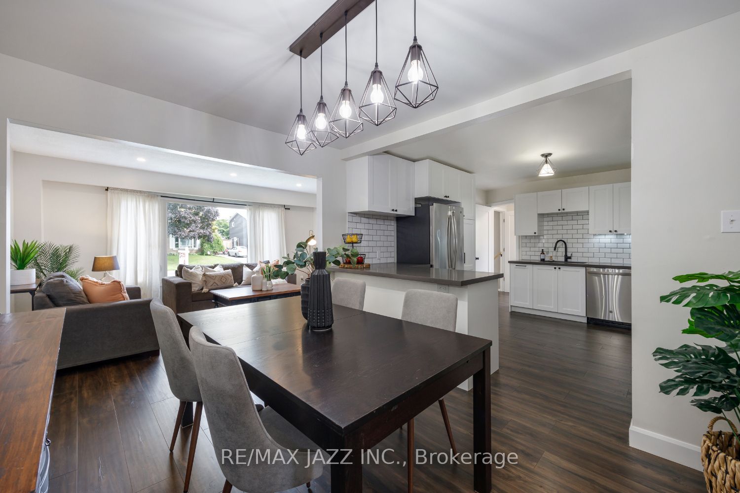 22 Roser Cres