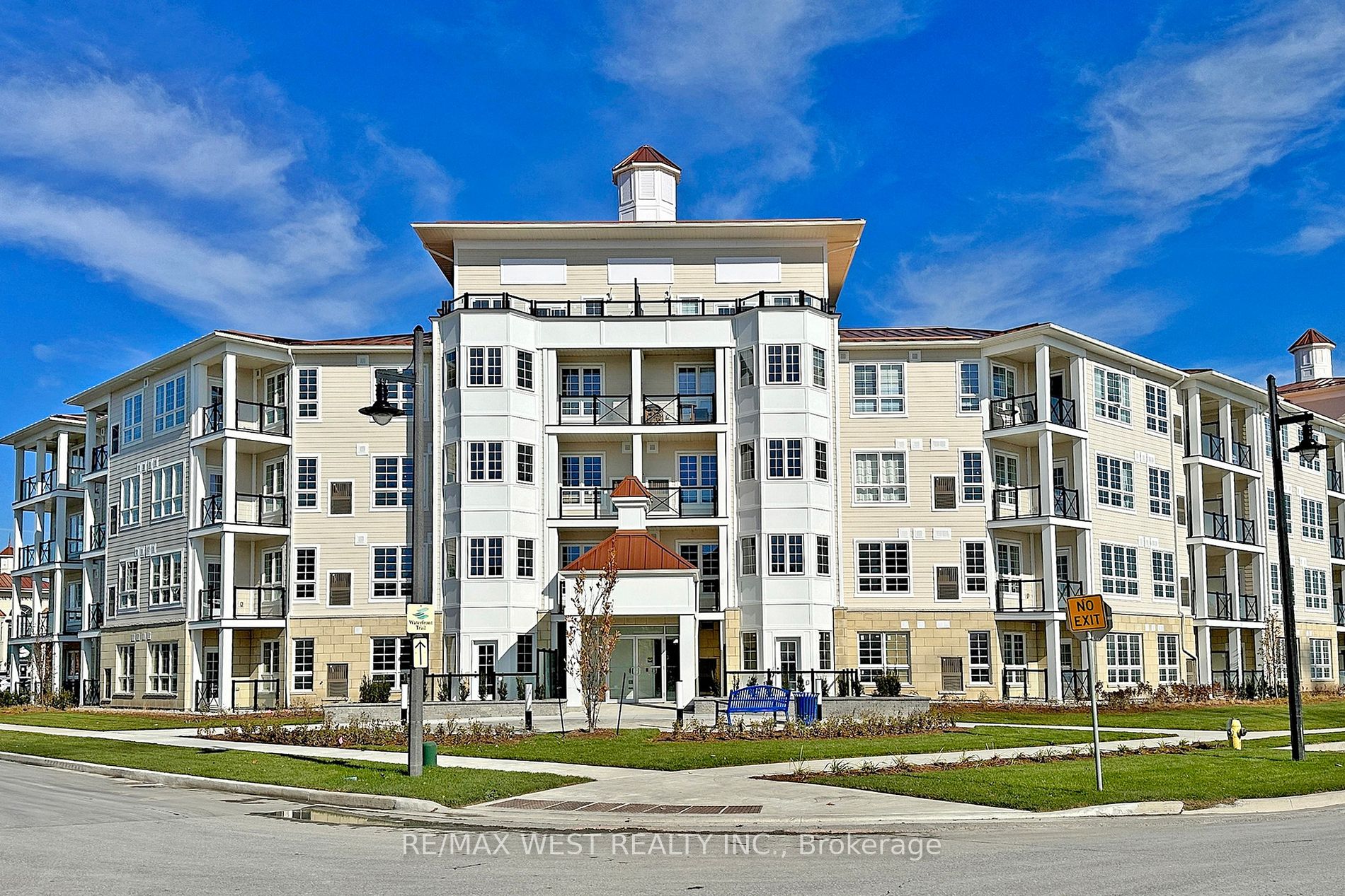 50 Lakebreeze Dr, #101