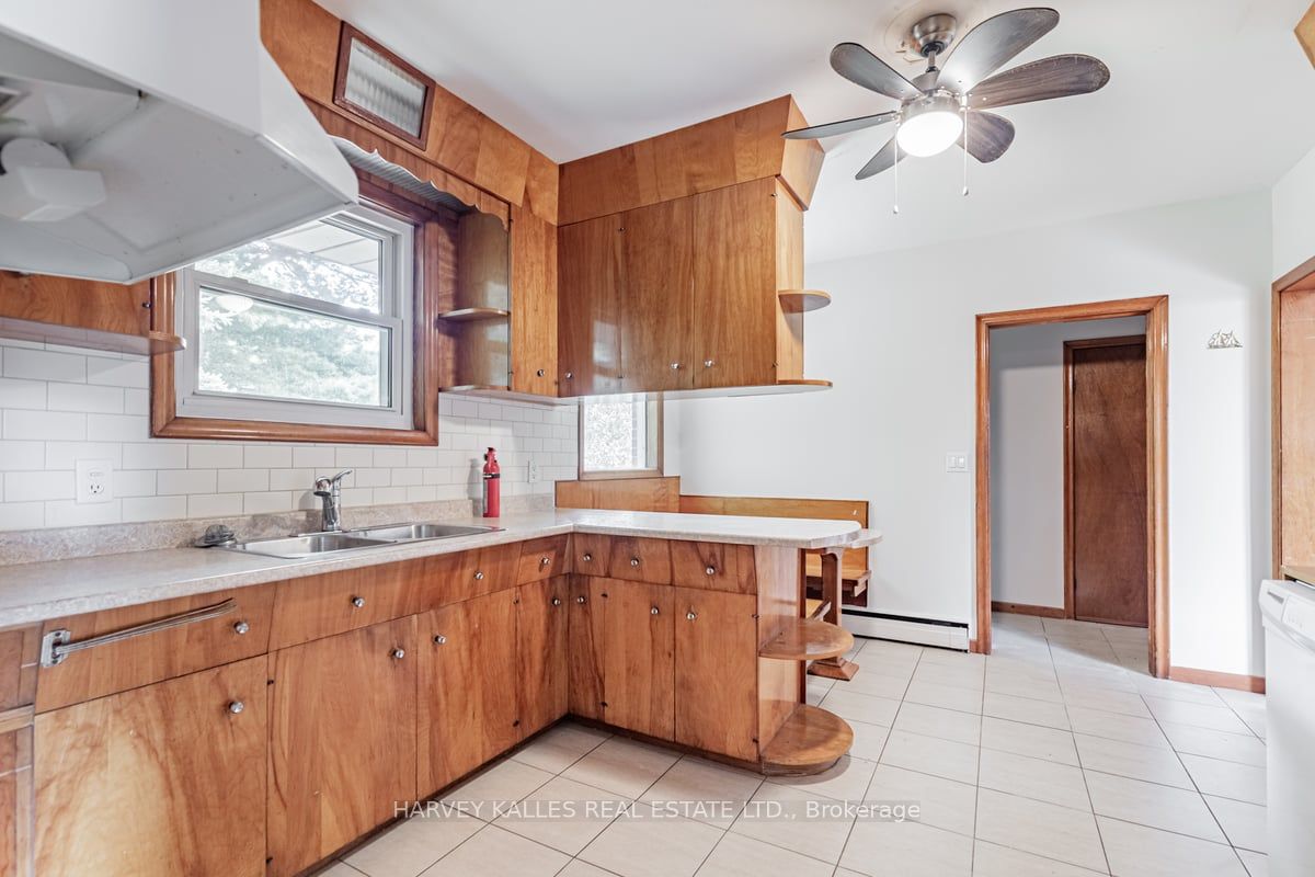 601 Townline Rd N