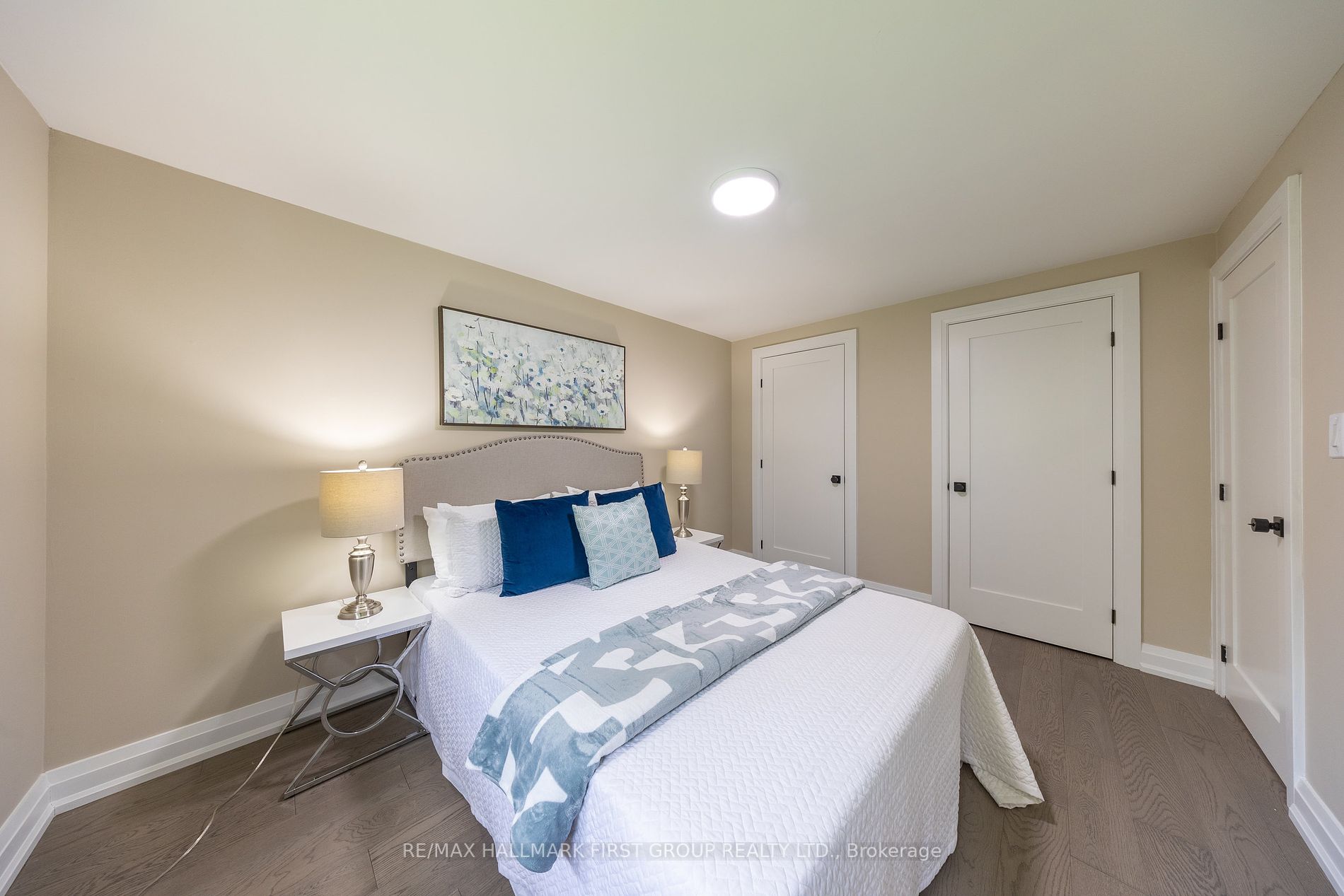 741 Downview Cres