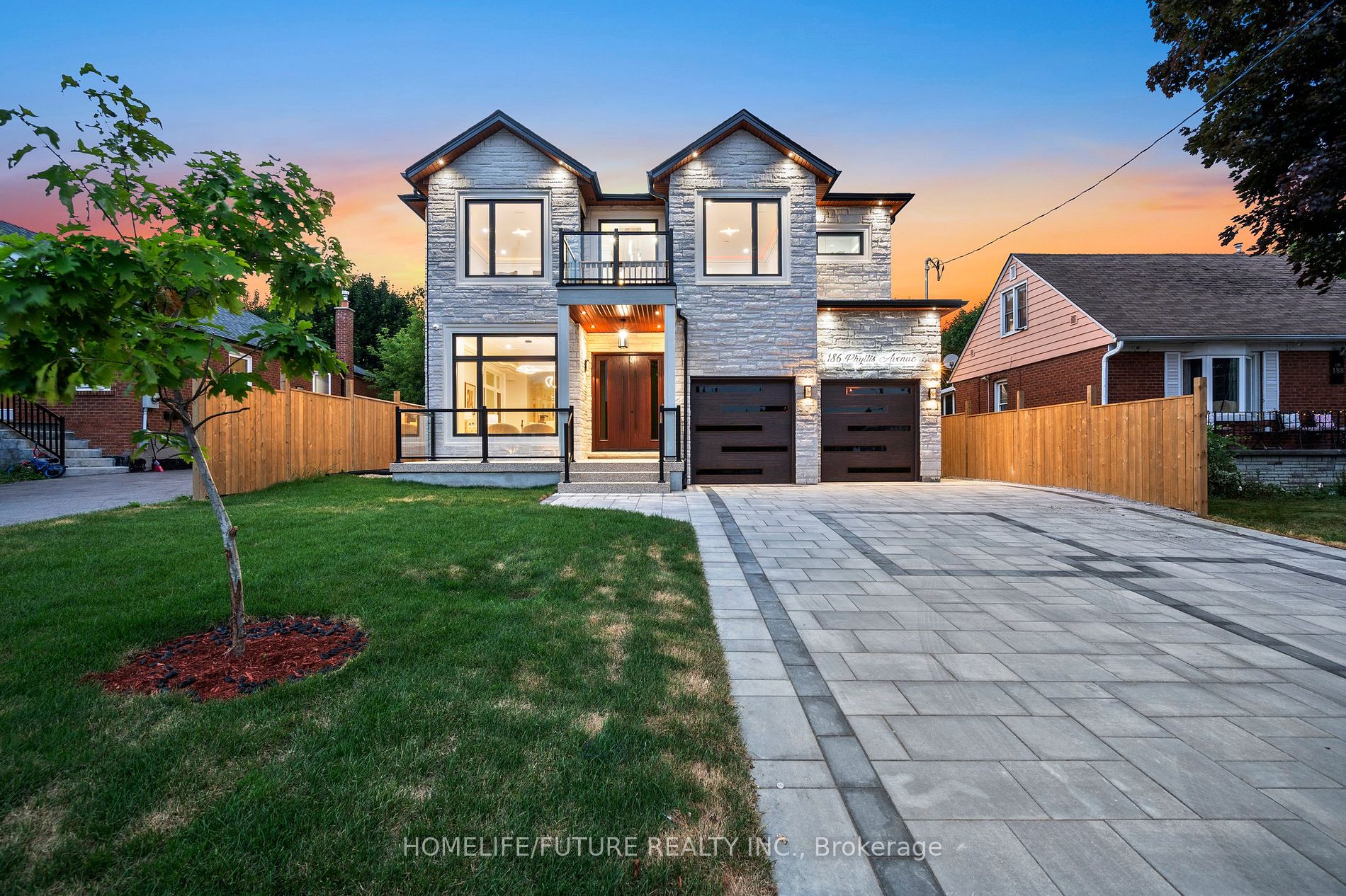186 Phyllis Ave