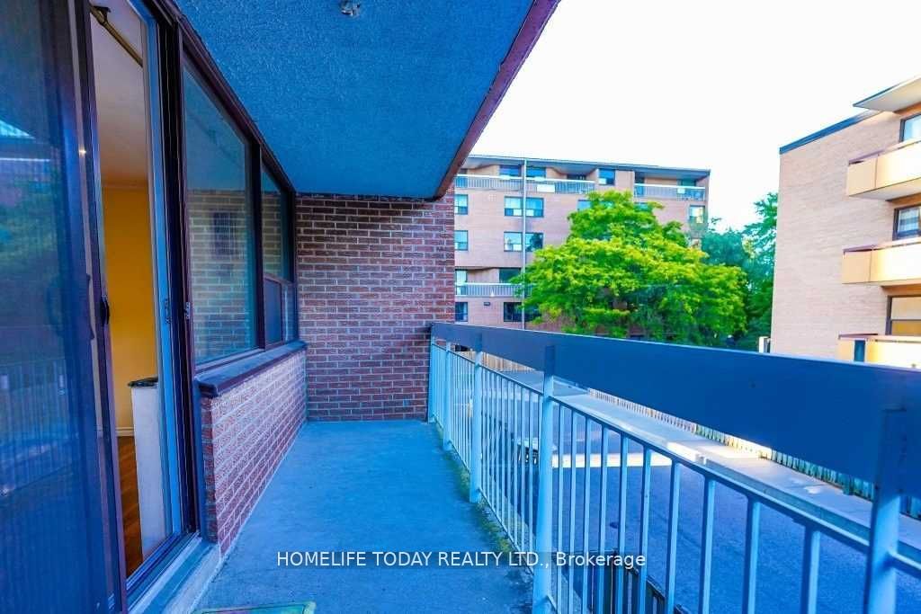 4060 Lawrence Avenue E #204