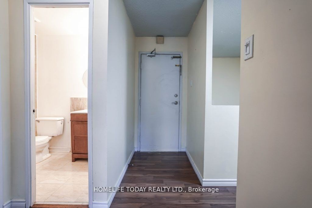 4060 Lawrence Avenue E #204