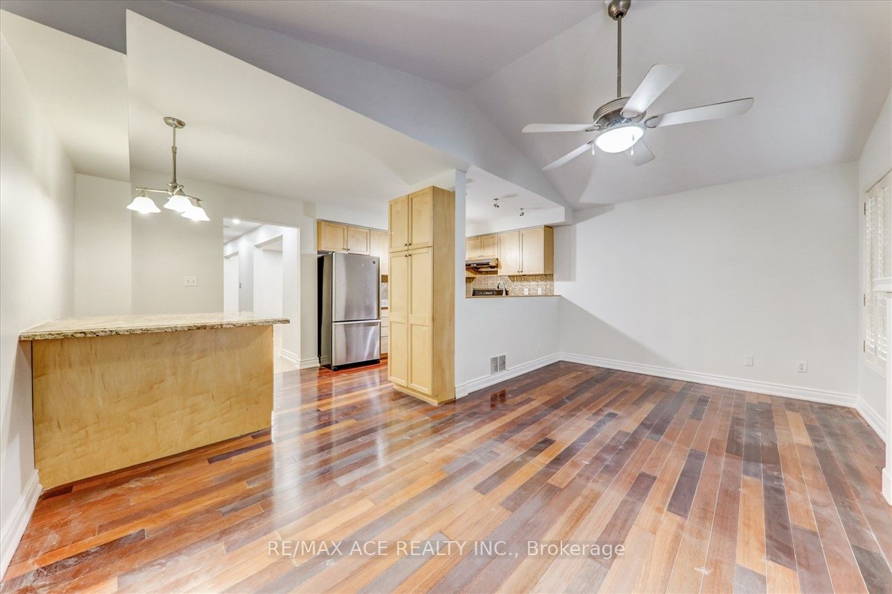3 Milham Dr