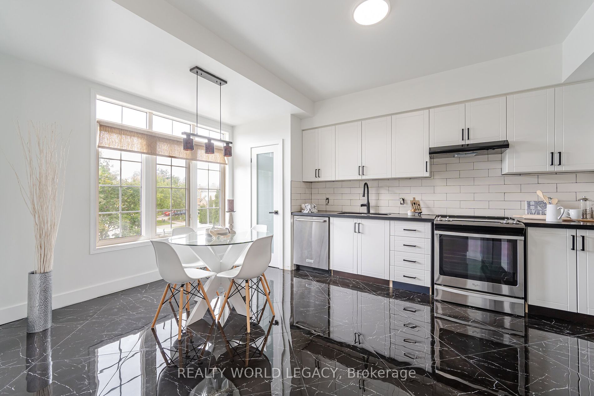 70 Mcfeeters Cres