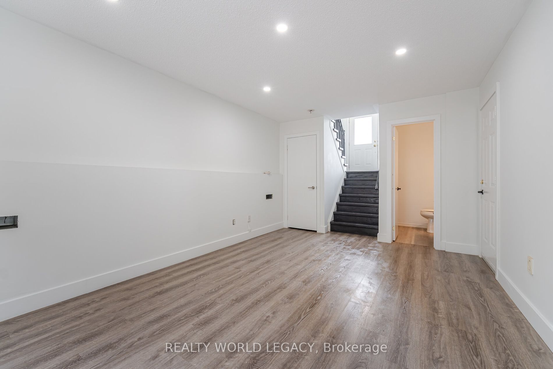 70 Mcfeeters Cres