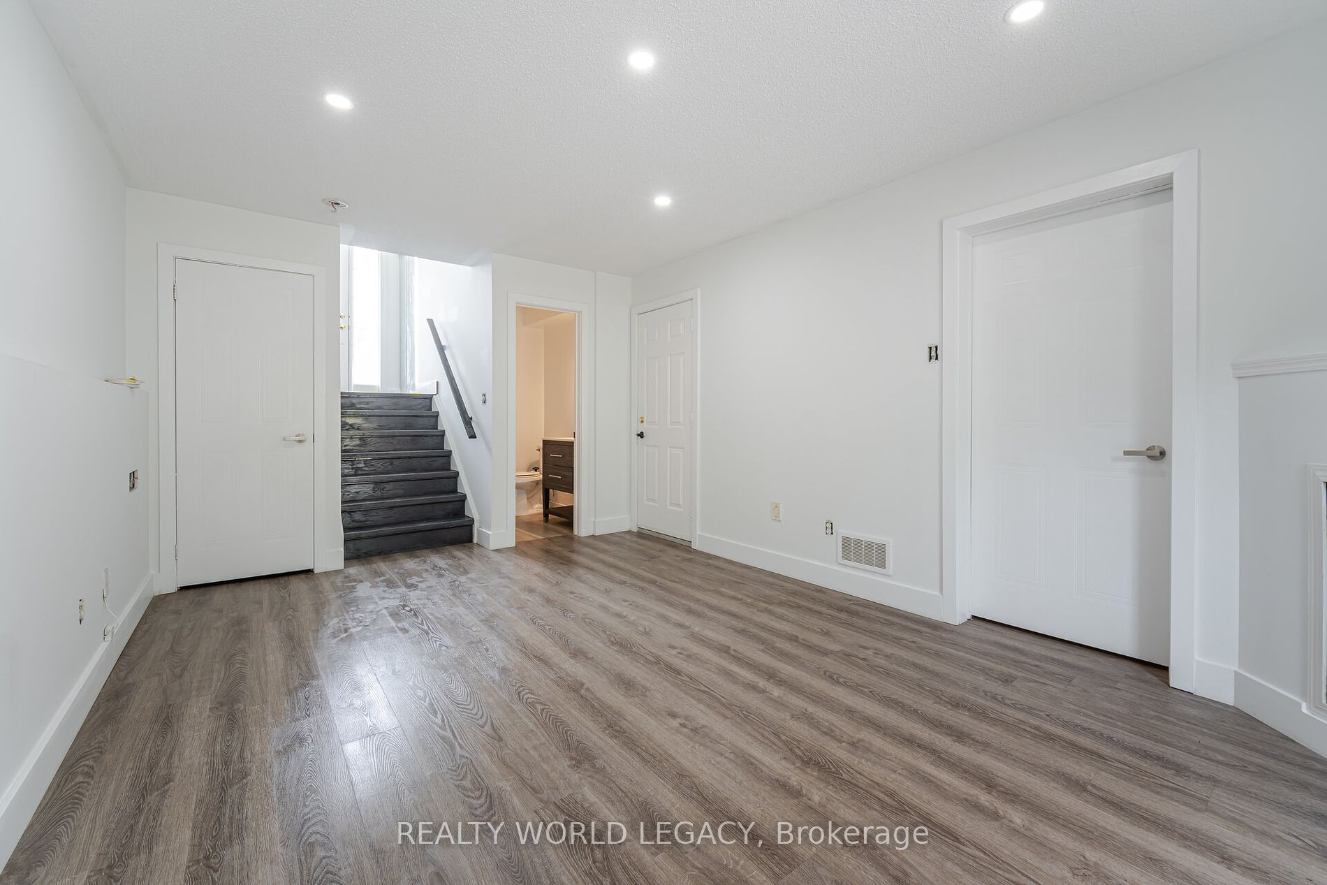 70 Mcfeeters Cres