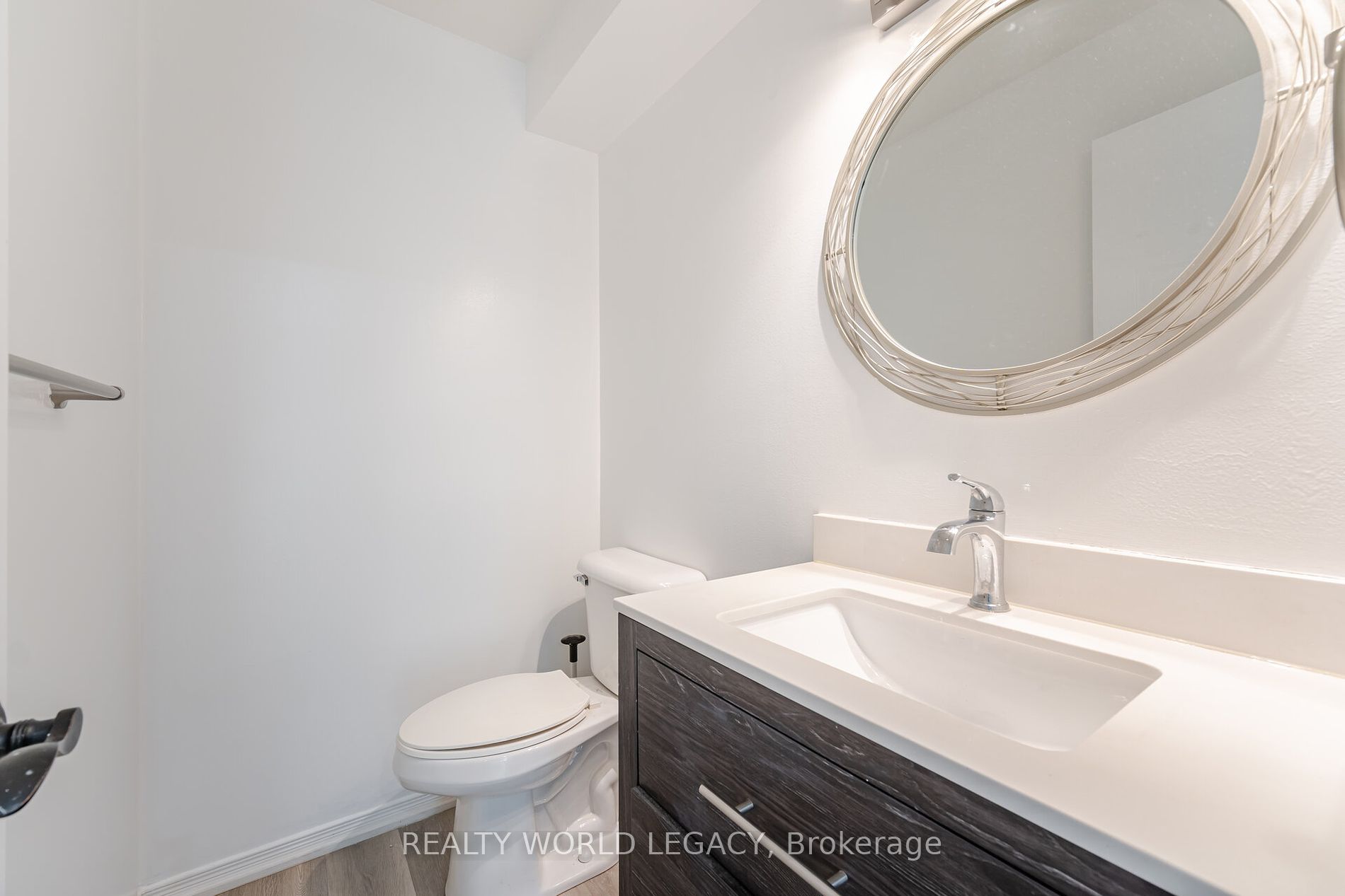 70 Mcfeeters Cres