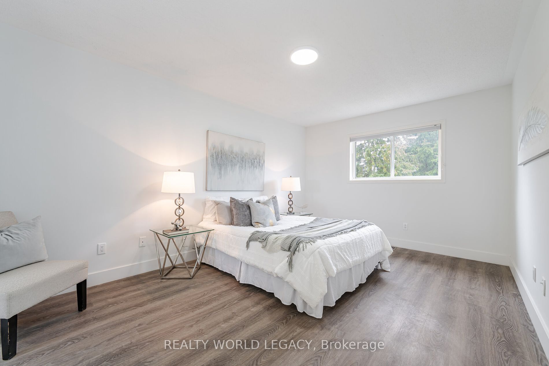 70 Mcfeeters Cres