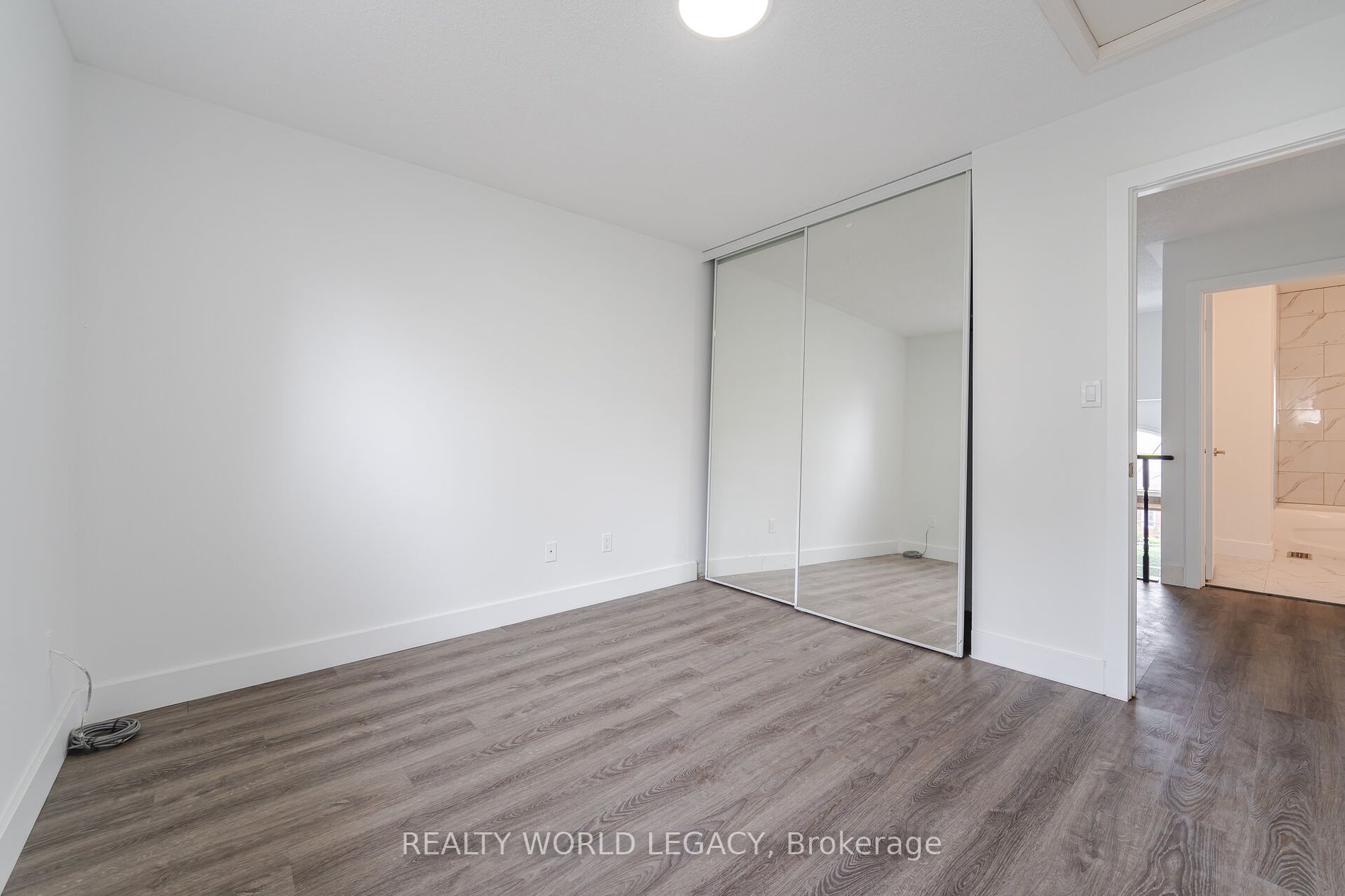 70 Mcfeeters Cres