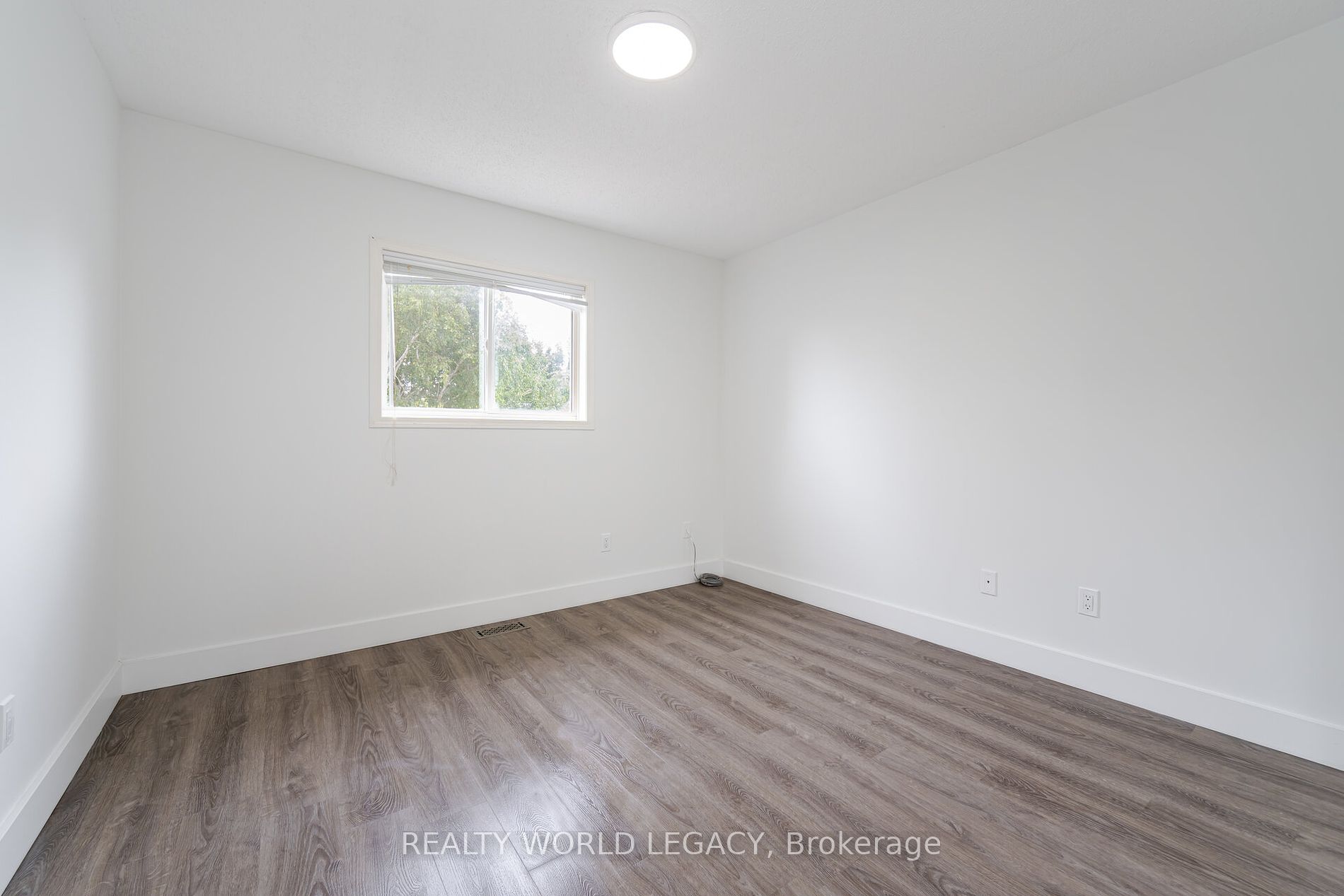 70 Mcfeeters Cres