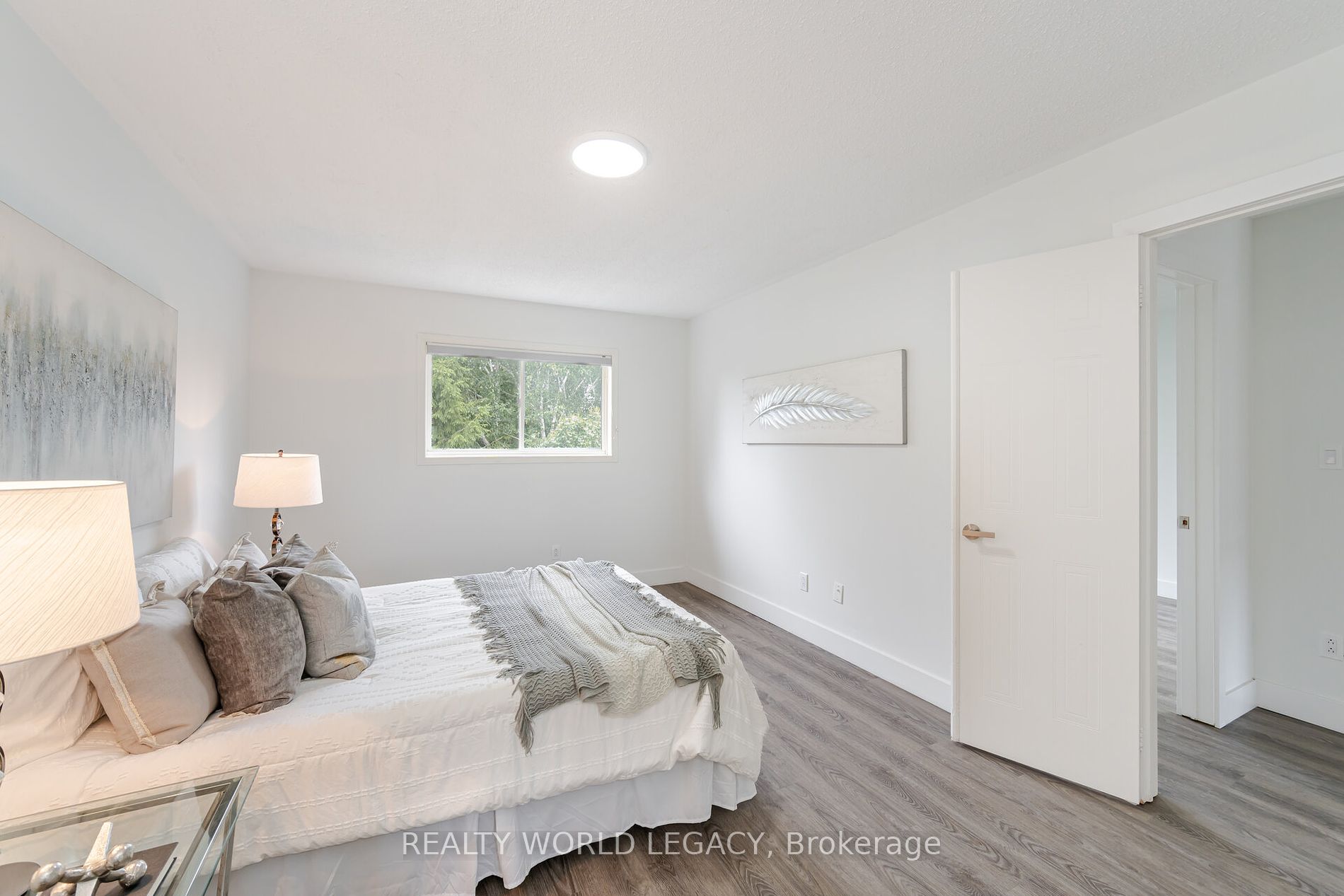70 Mcfeeters Cres