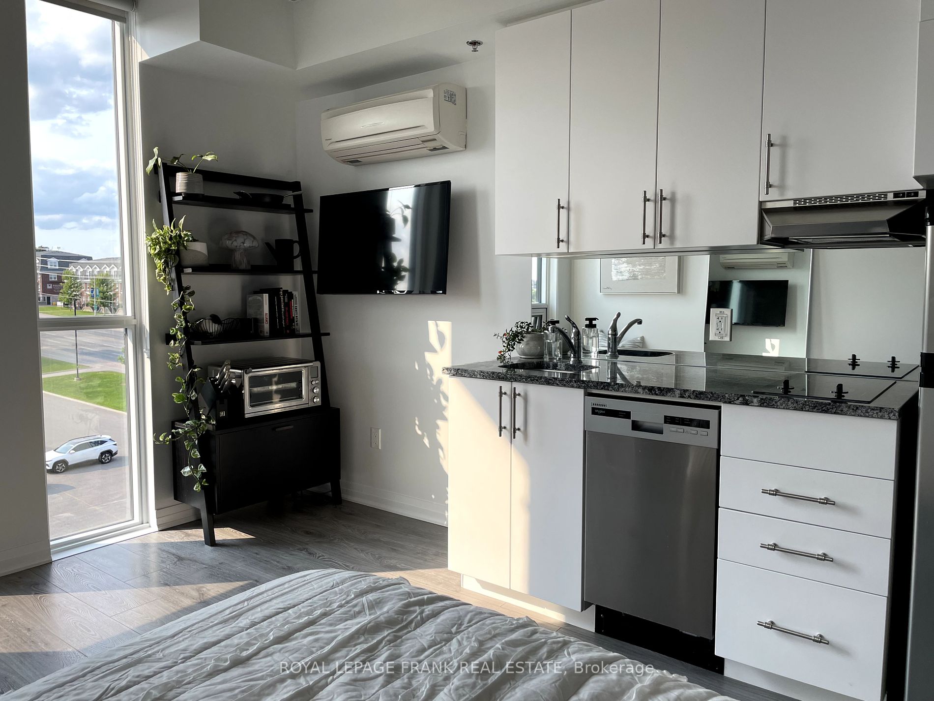 1900 Simcoe Street N #423