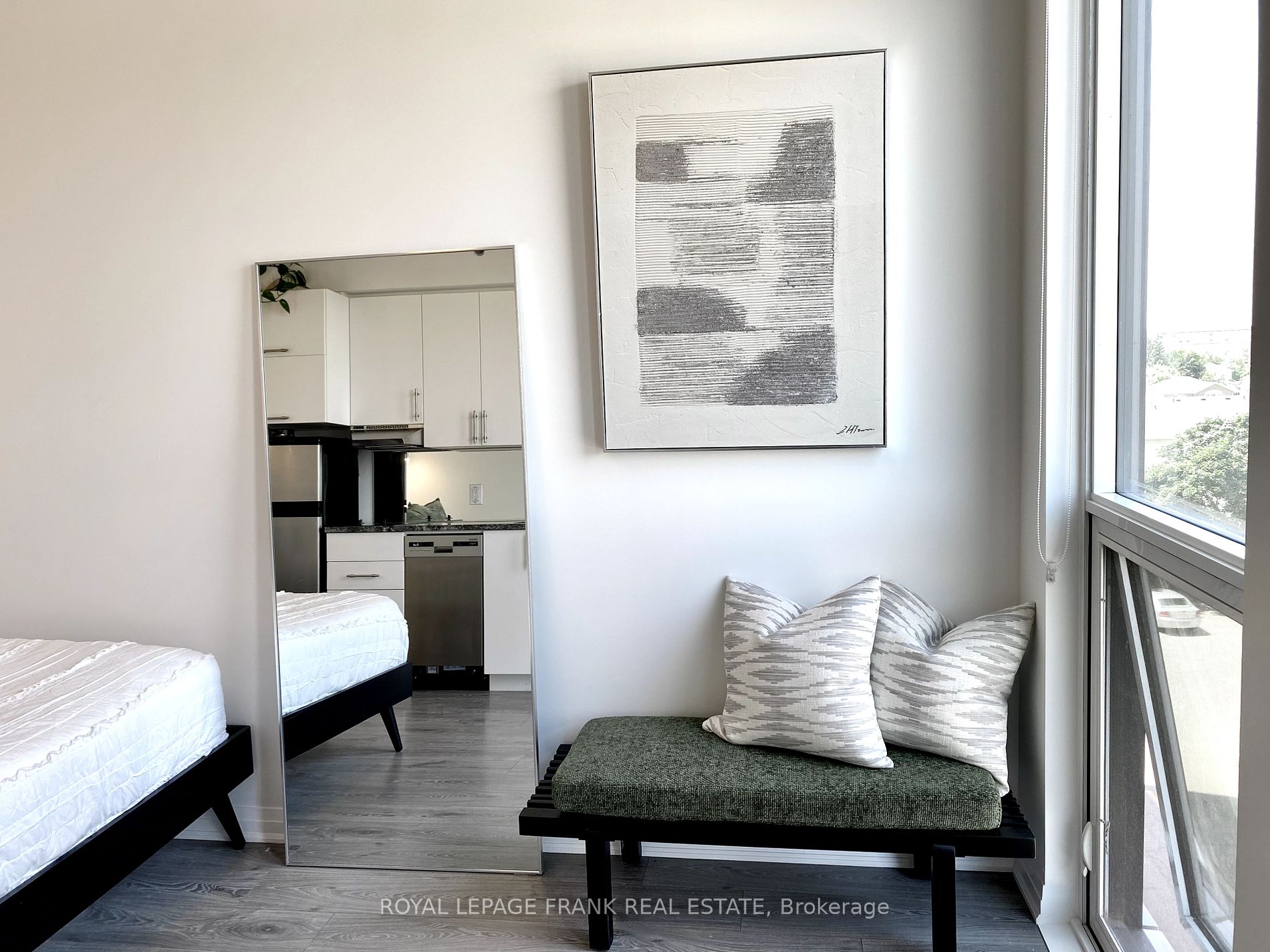 1900 Simcoe Street N #423