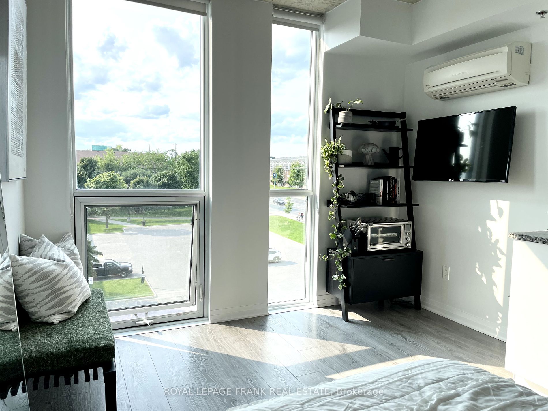 1900 Simcoe Street N #423