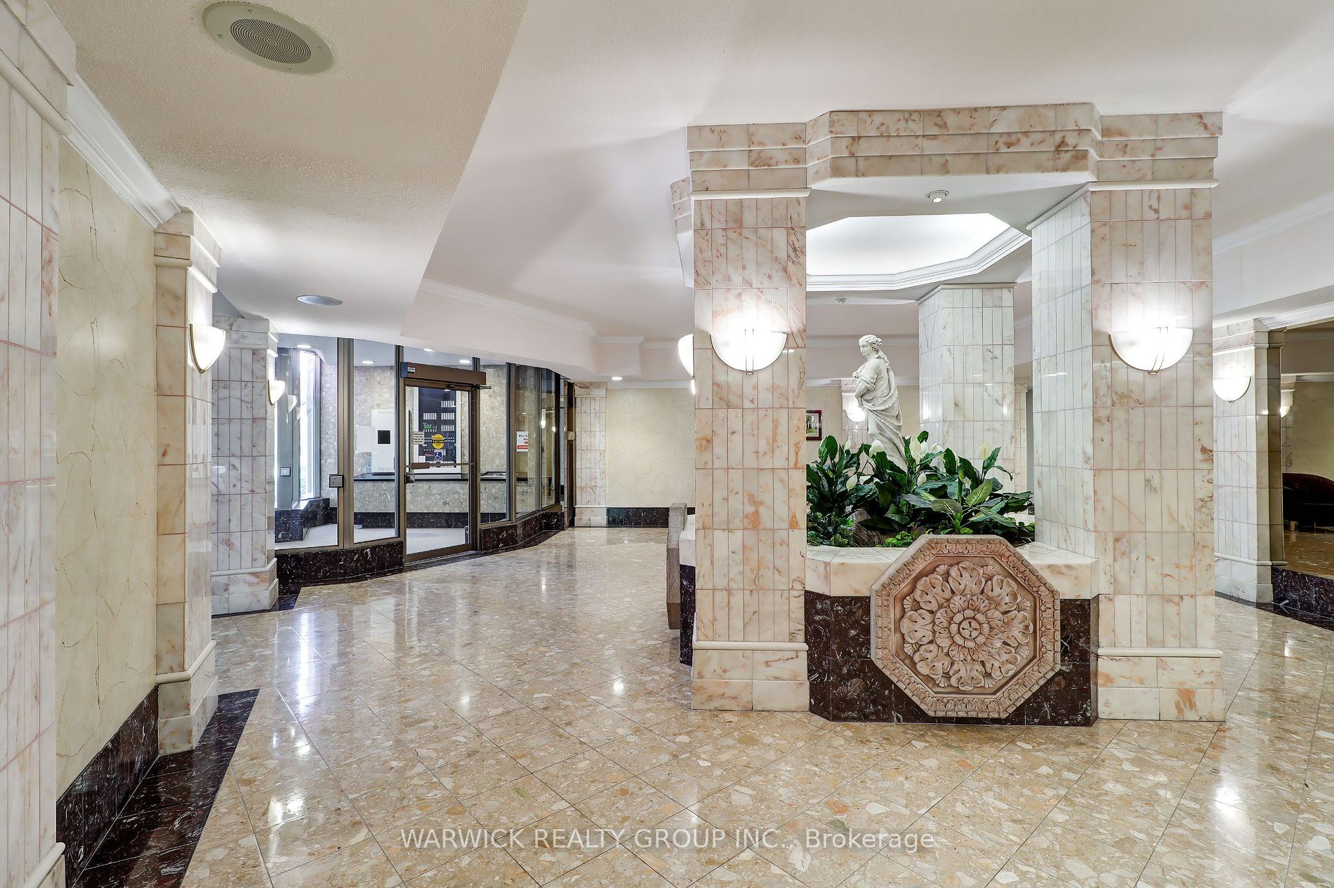 10 Guildwood Pkwy, #819