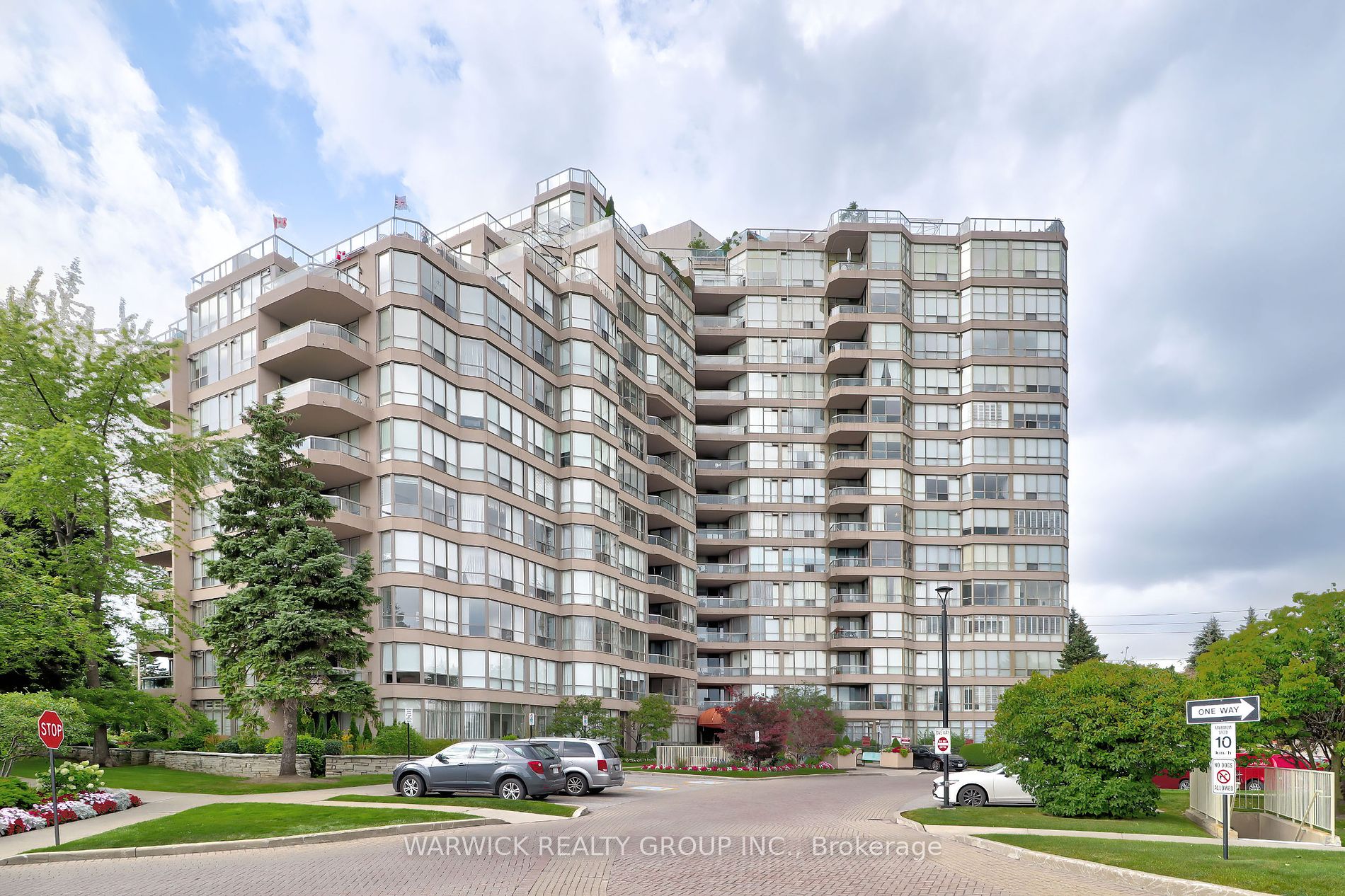 10 Guildwood Pkwy, #819