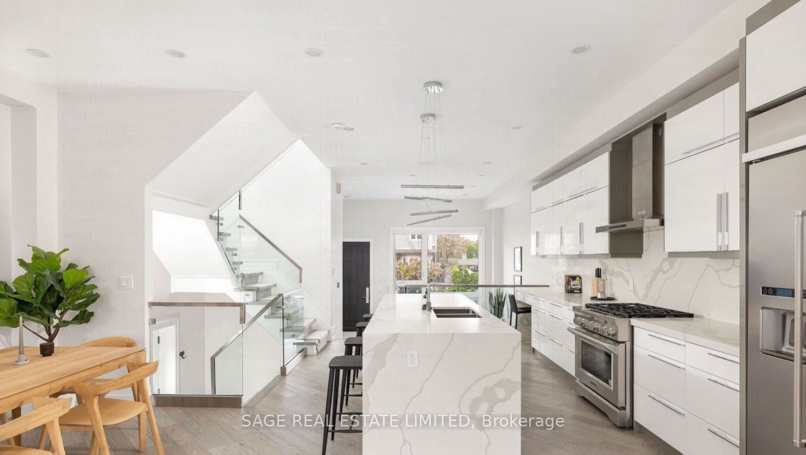 65 Derwyn Rd