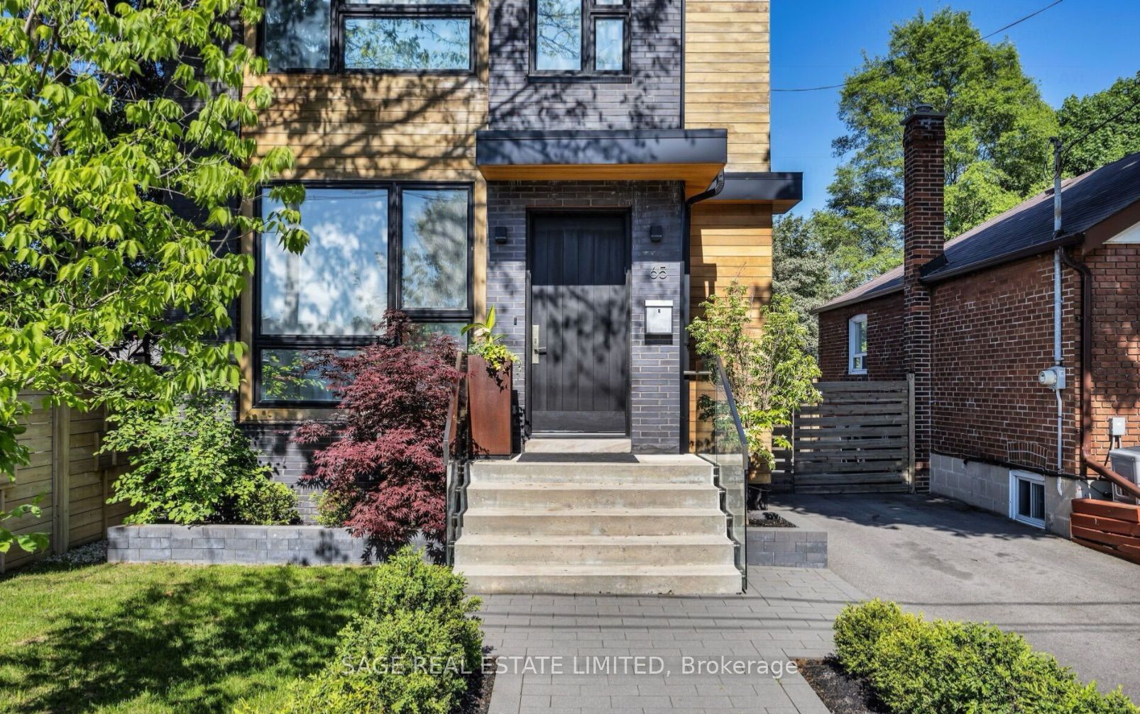 65 Derwyn Rd