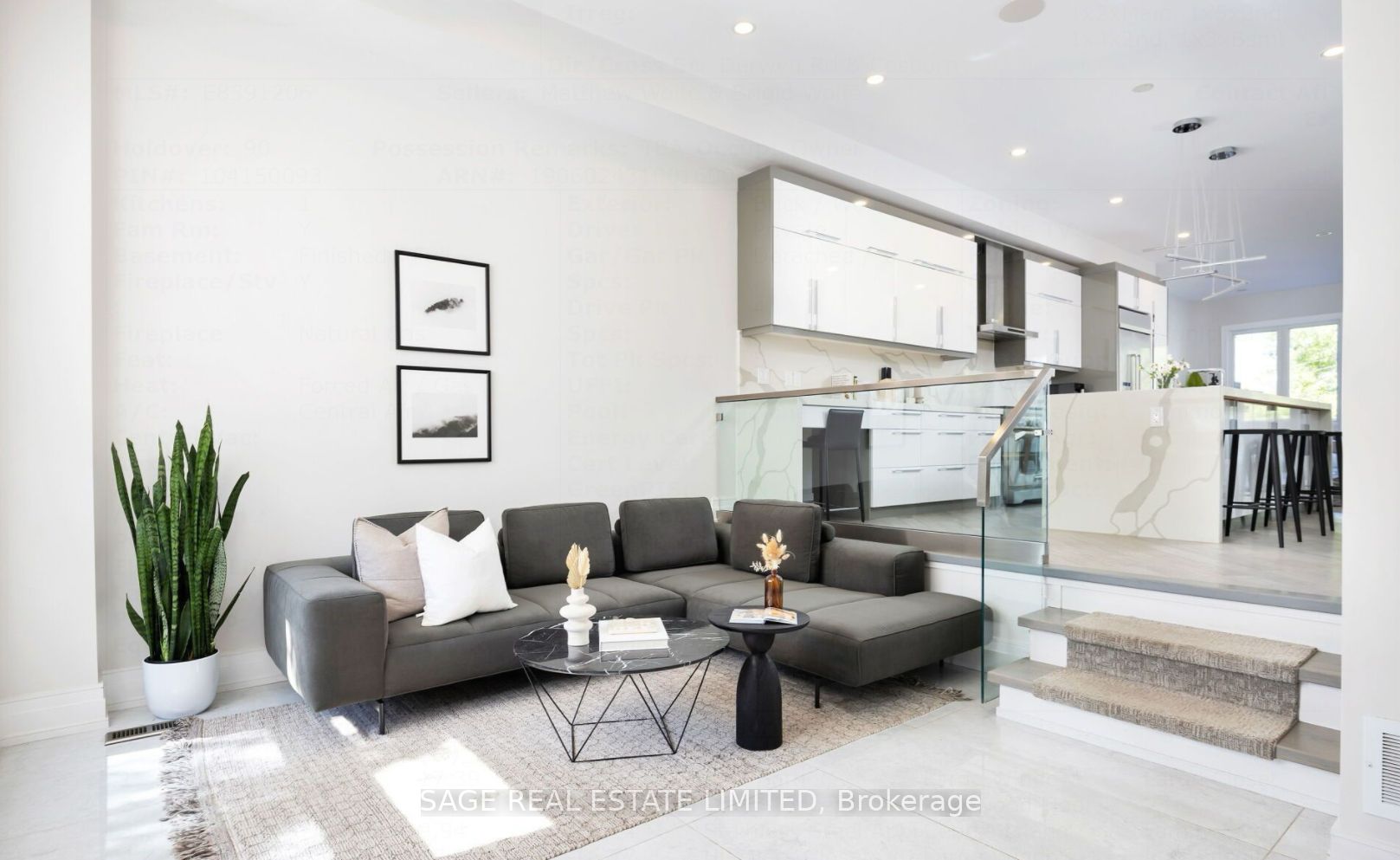65 Derwyn Rd