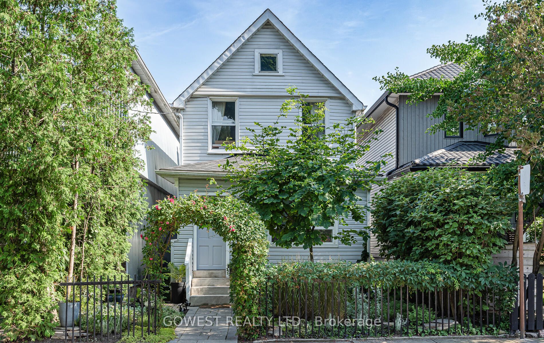 19 Minto Street
