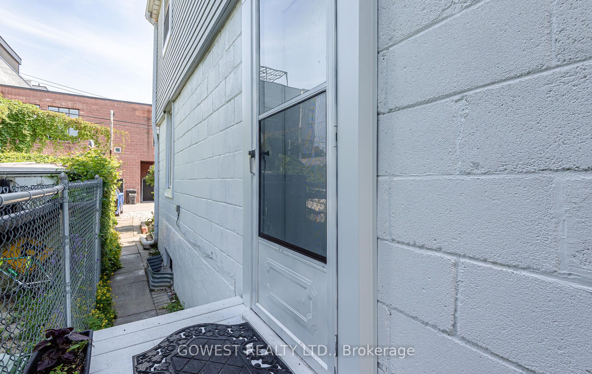 19 Minto Street